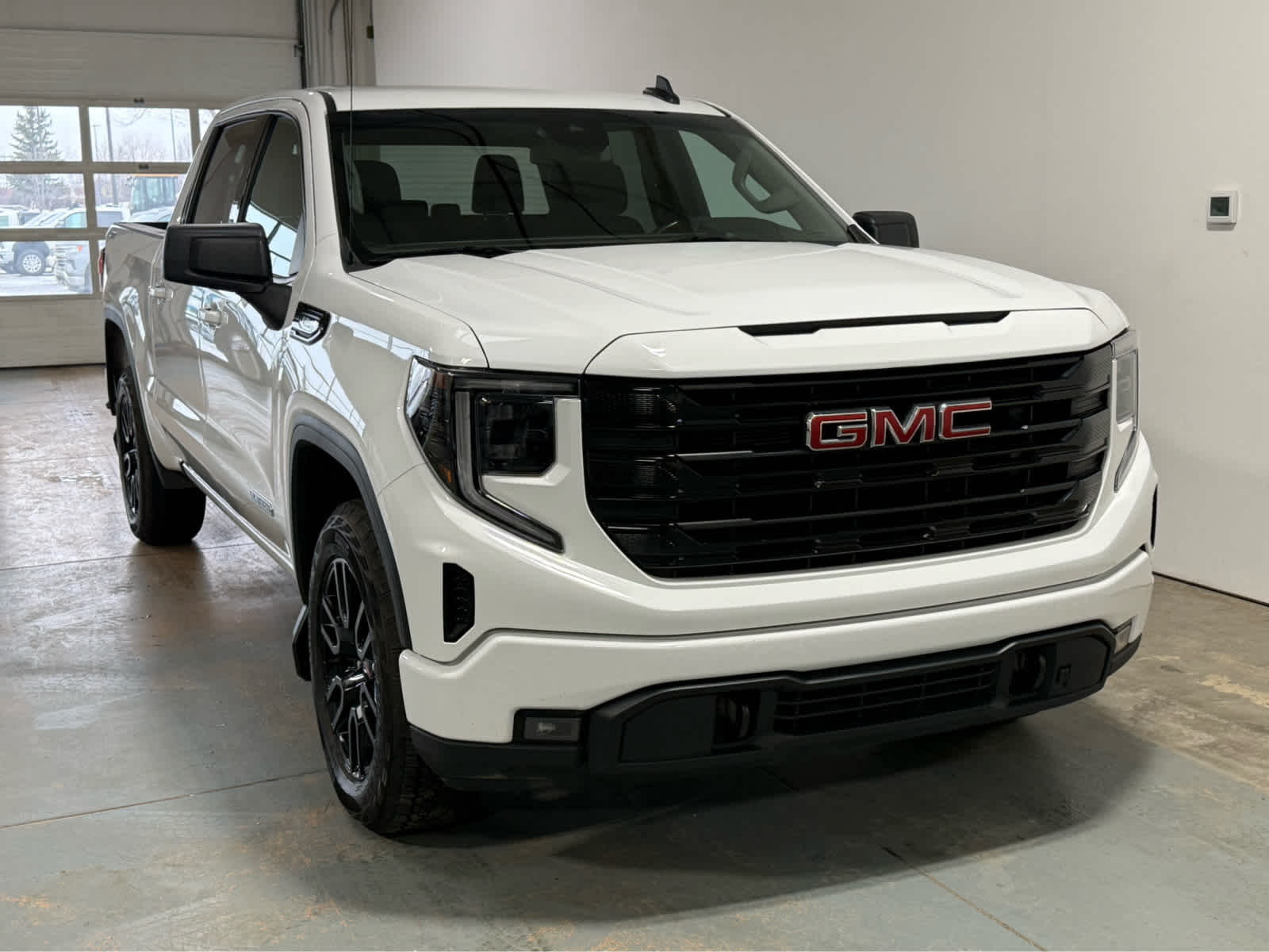 Thumbnail: 2024 GMC Sierra 1500 - 5