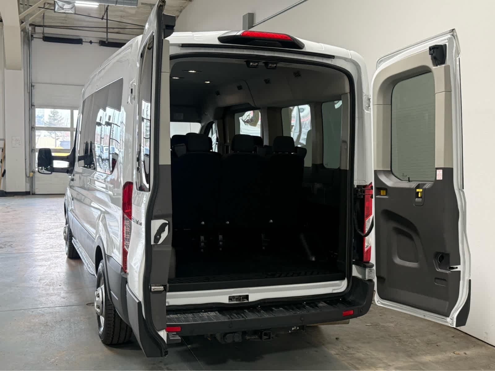 Thumbnail: 2023 Ford Econoline - 4