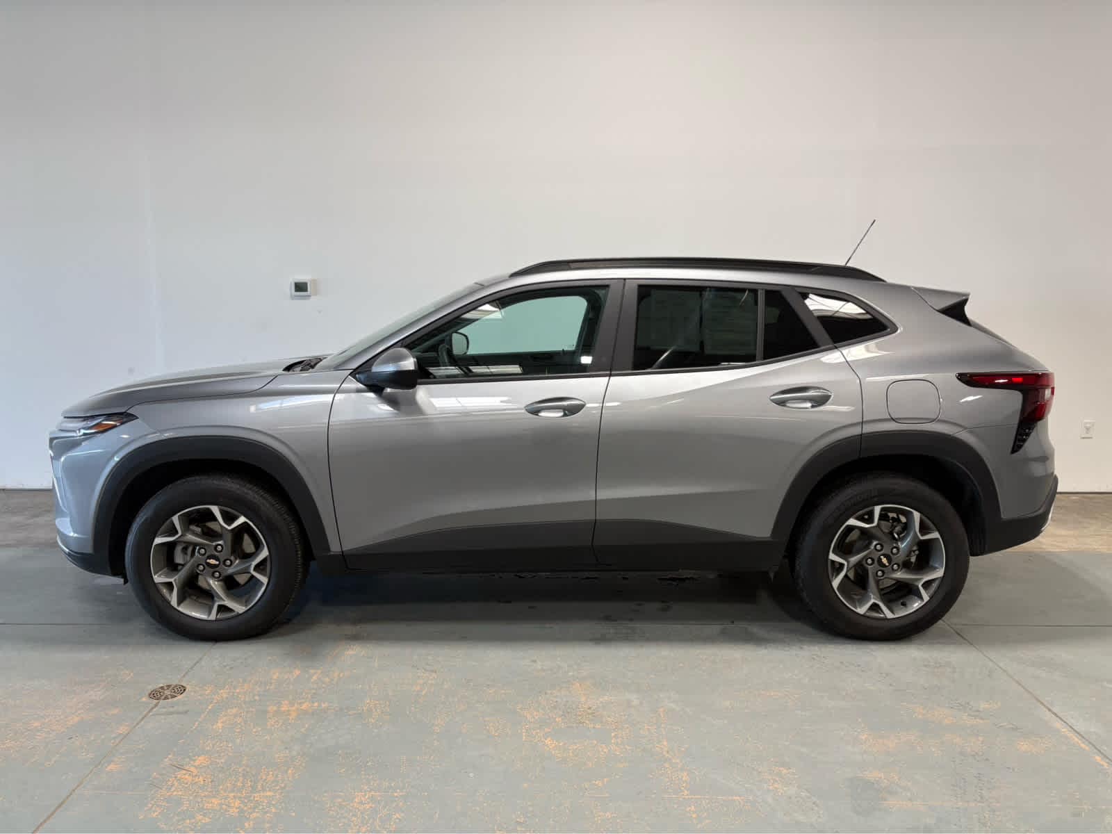 Thumbnail: 2025 Chevrolet Trax - 2