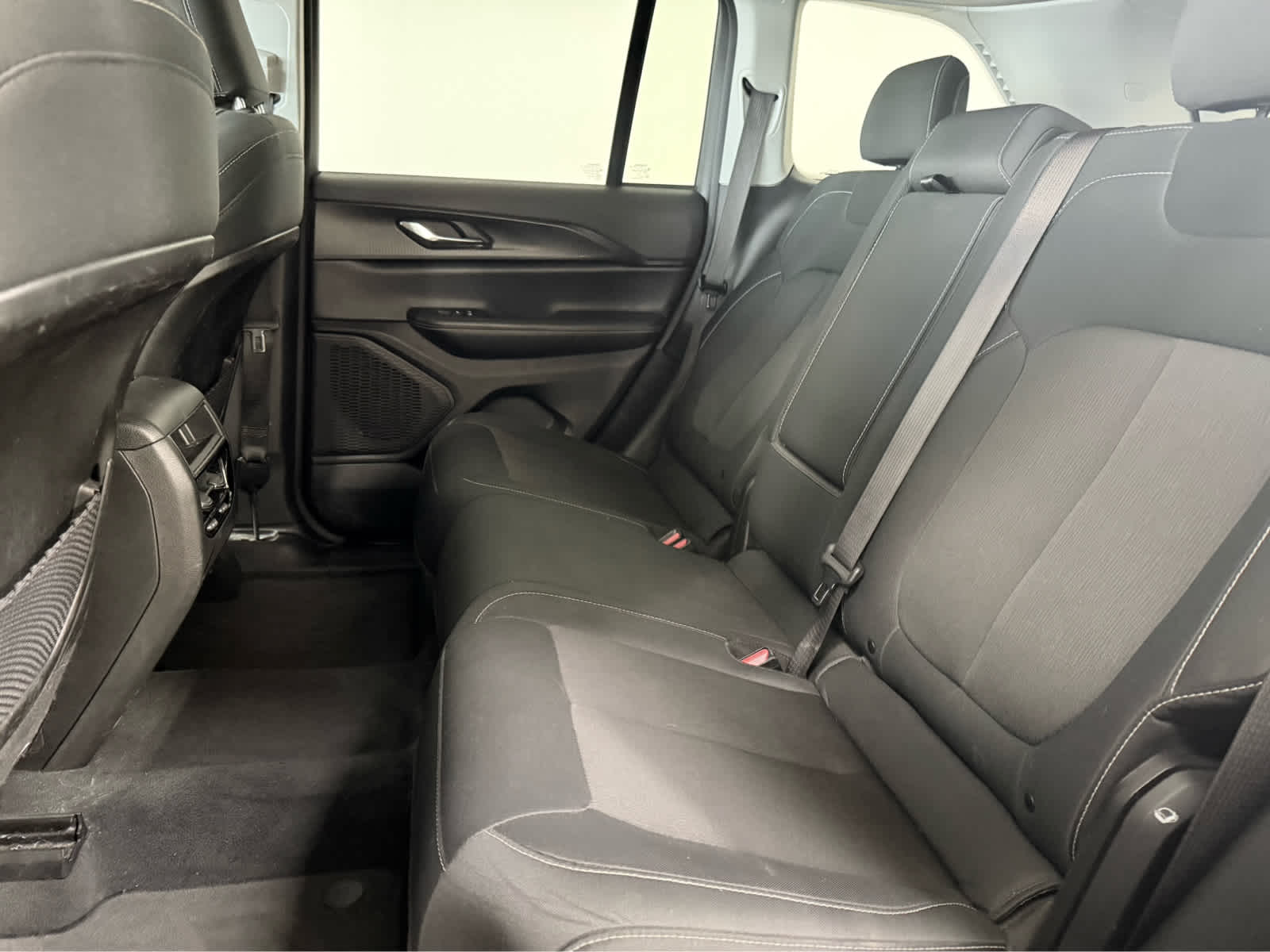 Thumbnail: 2024 Jeep Grand Cherokee - 15