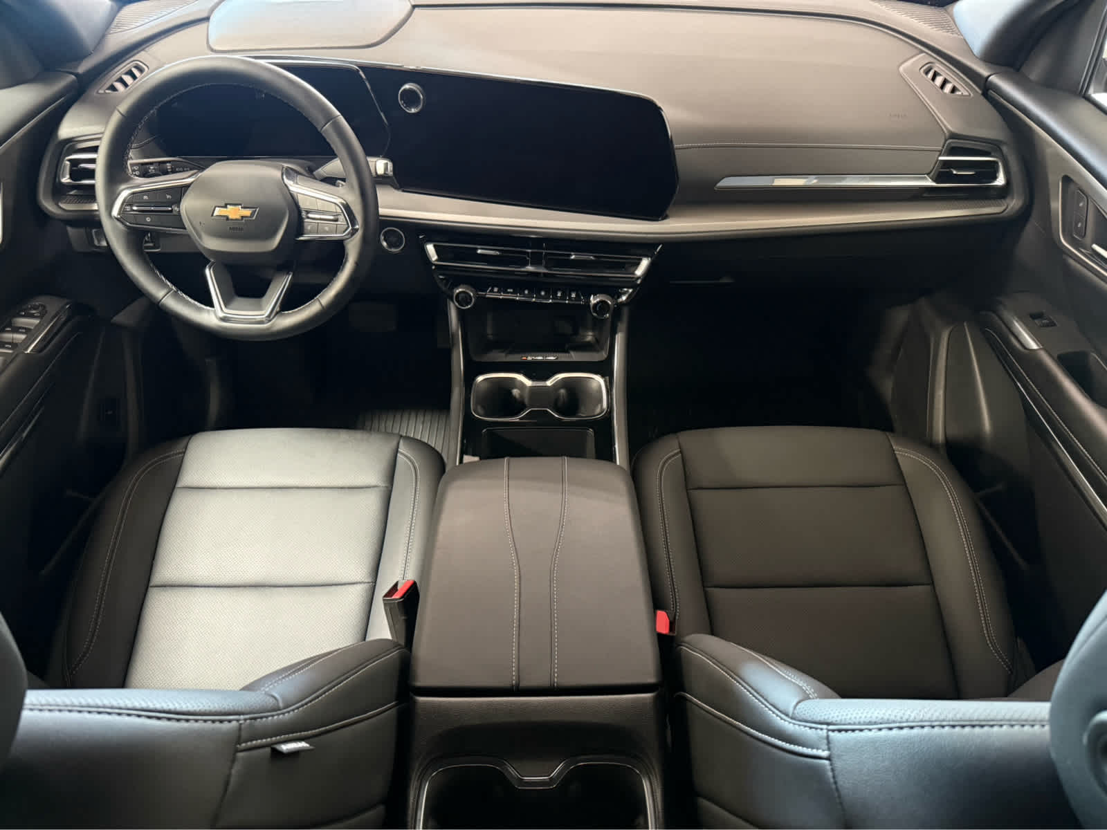 Thumbnail: 2025 Chevrolet Traverse - 16