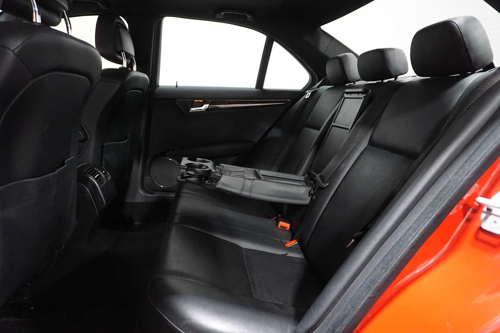 Thumbnail: 2010 Mercedes-Benz C-Class - 17