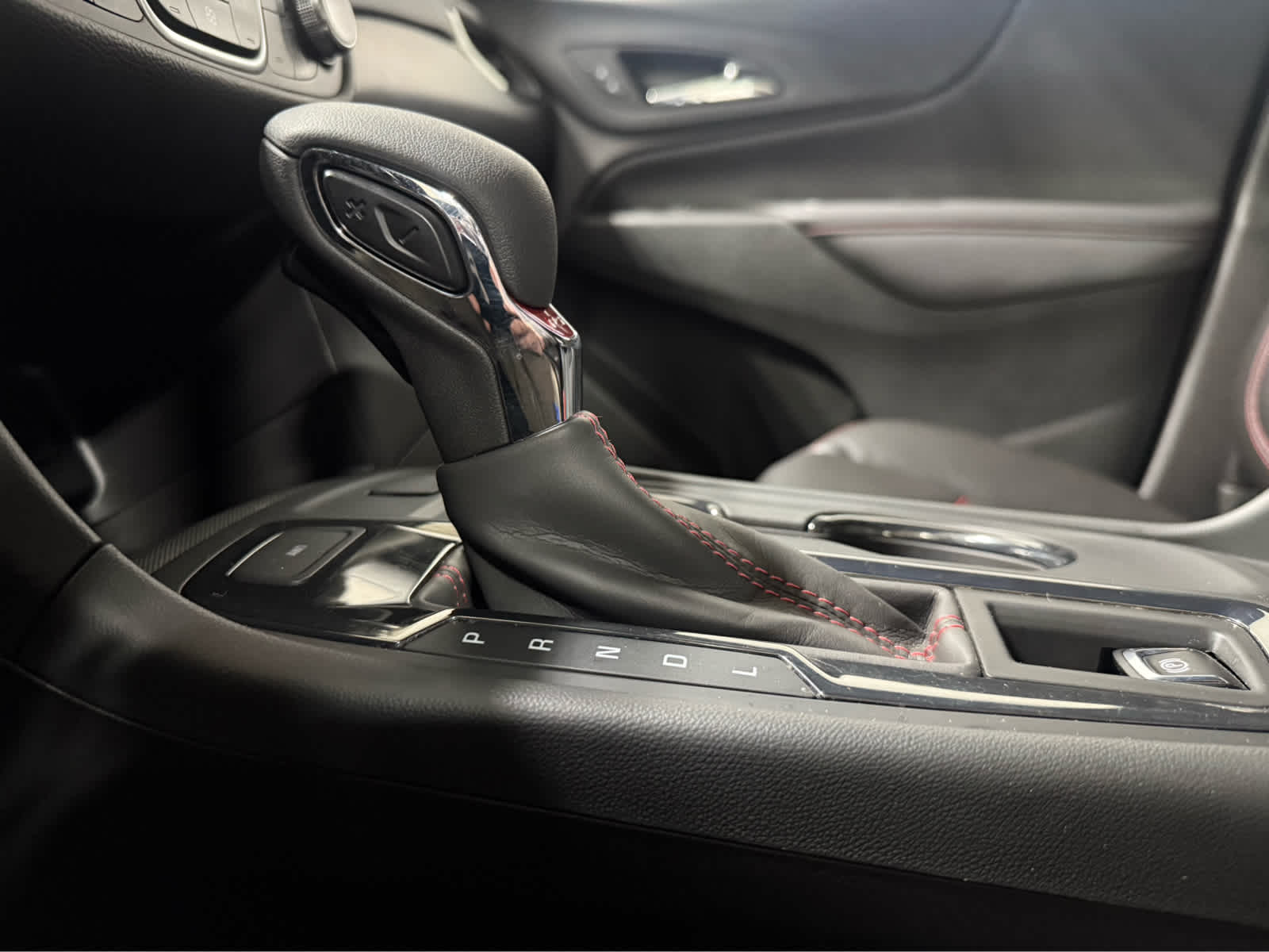 Thumbnail: 2022 Chevrolet Equinox - 22