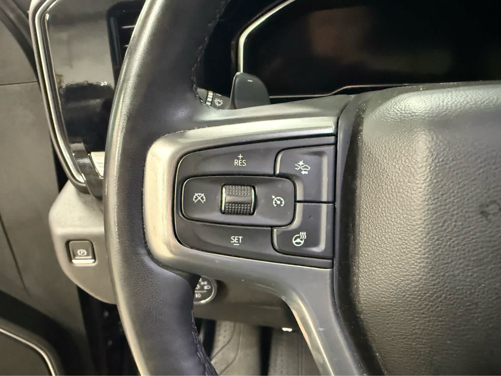Thumbnail: 2023 Chevrolet Silverado 1500 - 25