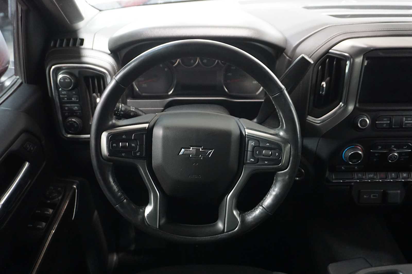 Thumbnail: 2020 Chevrolet Silverado 1500 - 16