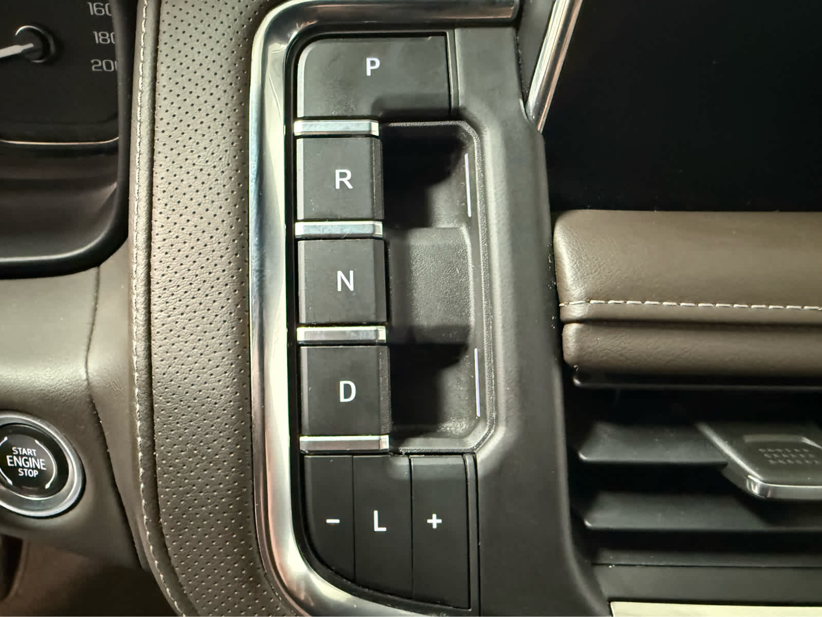 Thumbnail: 2021 GMC Yukon - 23