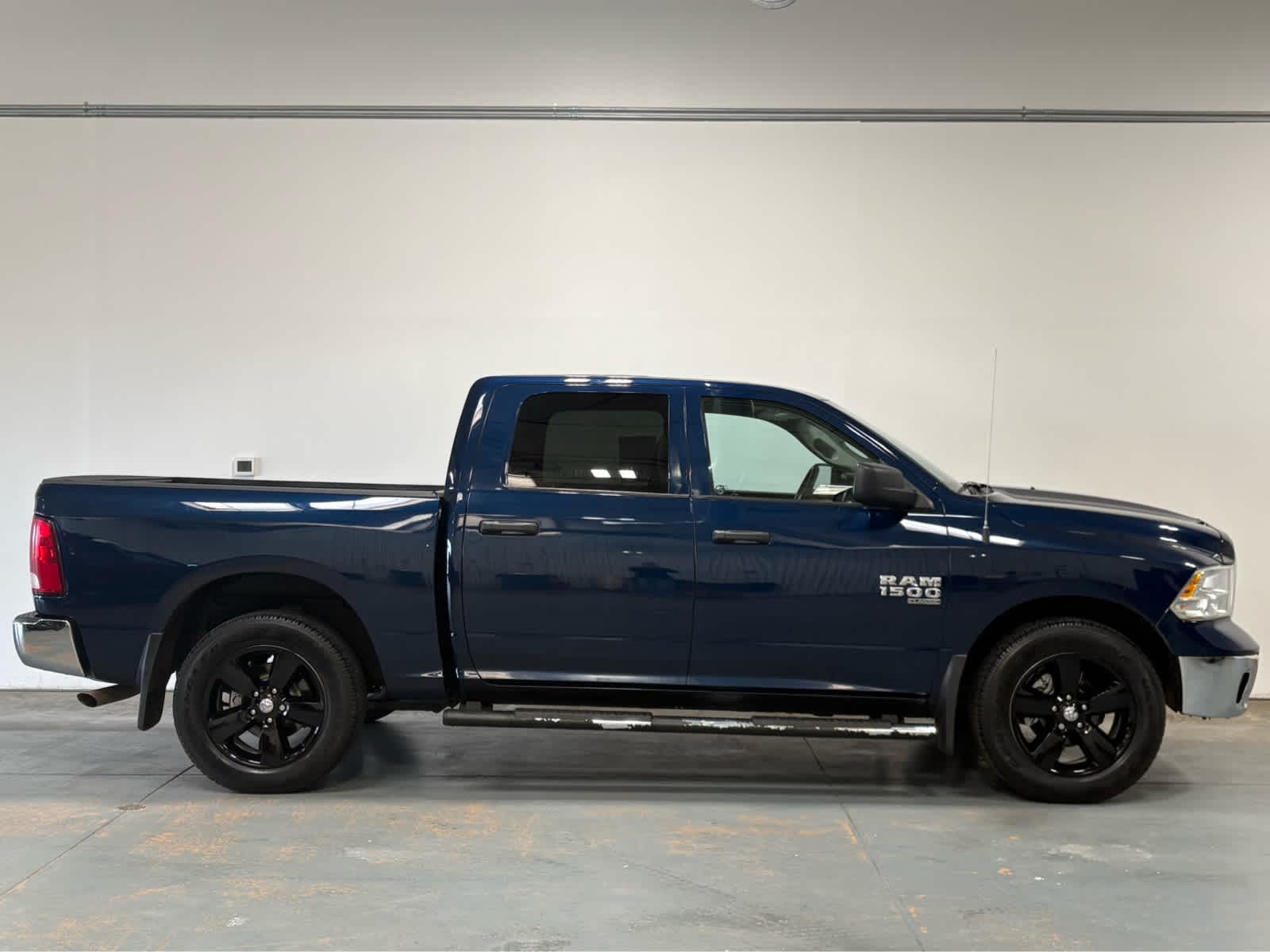 Thumbnail: 2023 RAM 1500 Classic - 6
