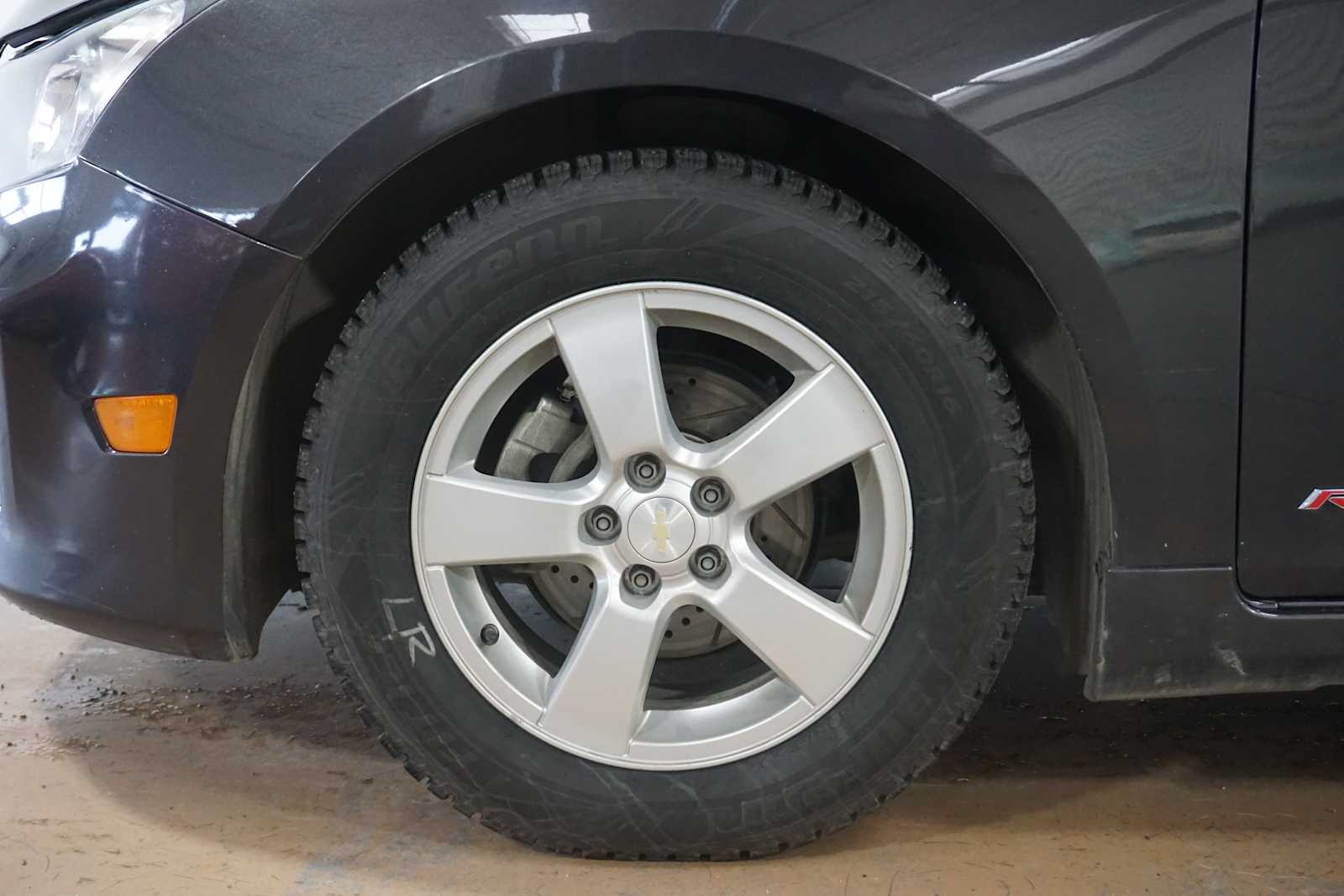 Thumbnail: 2016 Chevrolet Cruze - 8