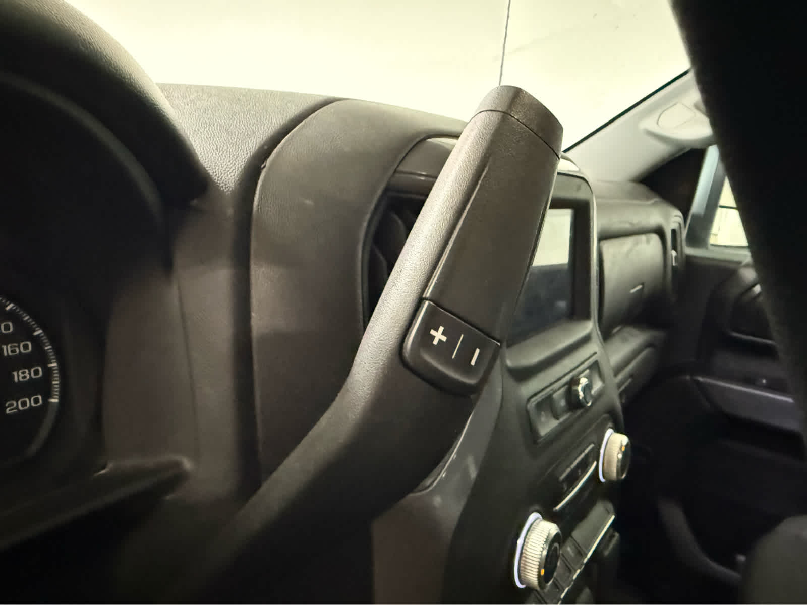 Thumbnail: 2024 GMC Sierra 3500 - 25