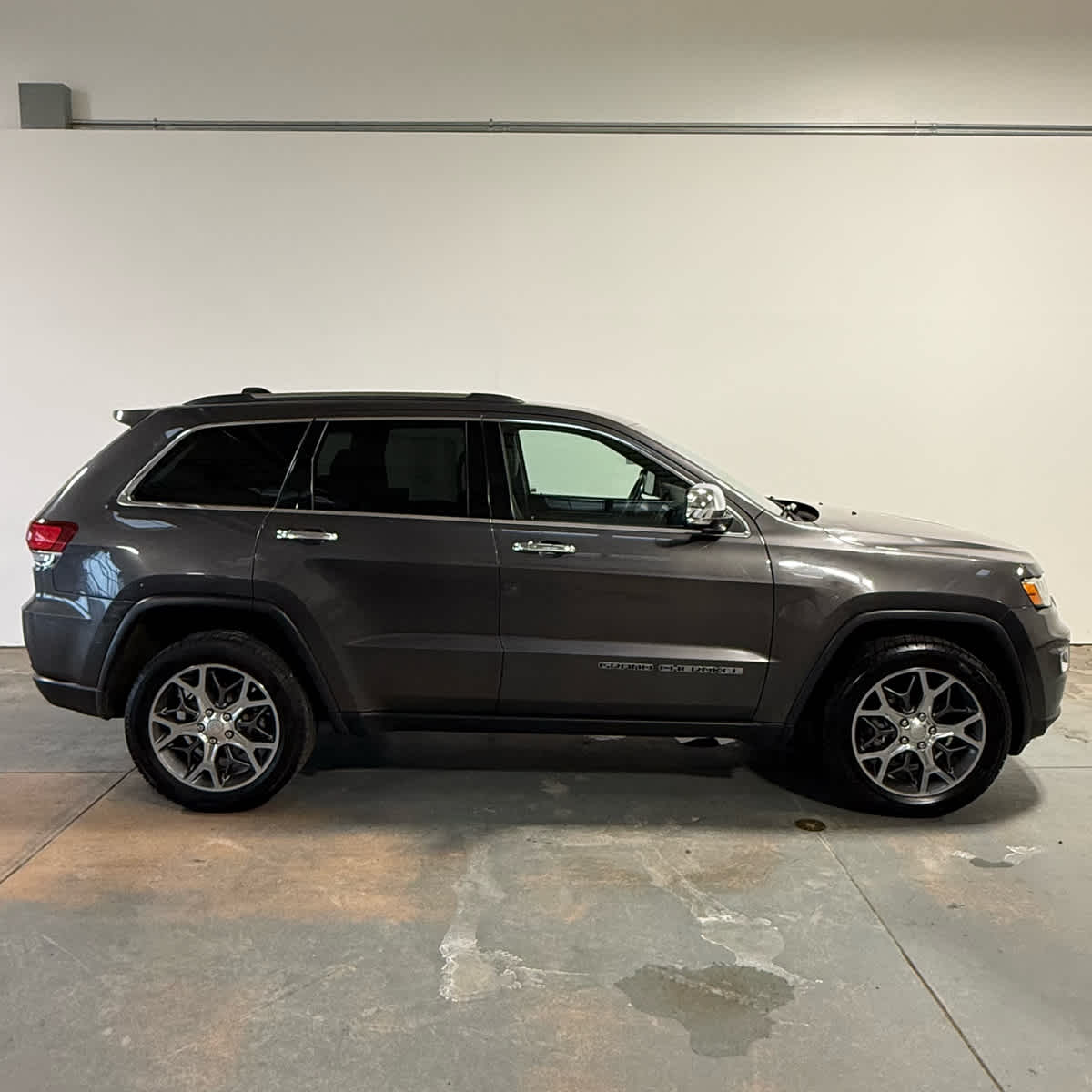 Thumbnail: 2020 Jeep Grand Cherokee - 6
