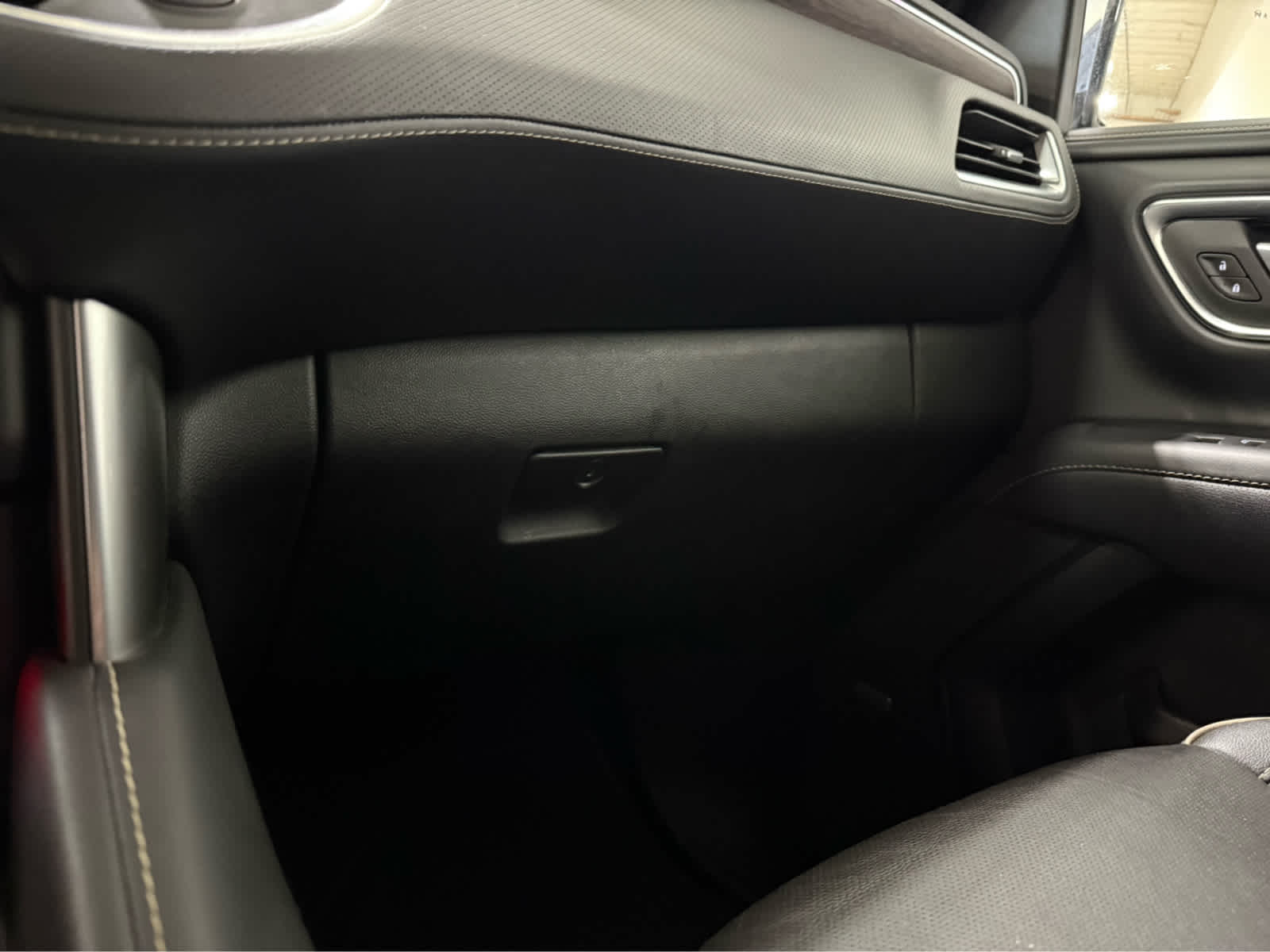 Thumbnail: 2024 Chevrolet Suburban - 22