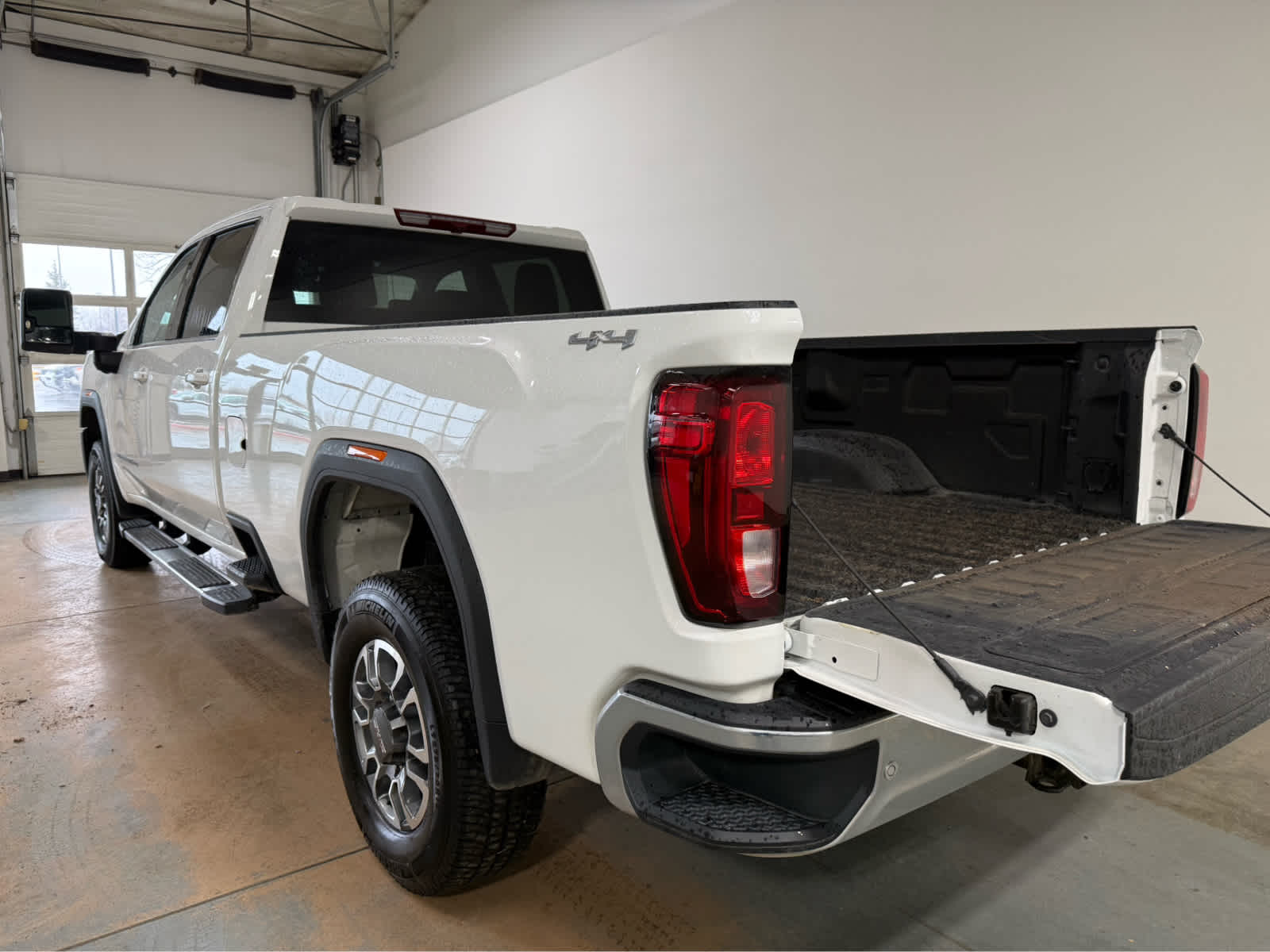 Thumbnail: 2025 GMC Sierra 3500 - 4