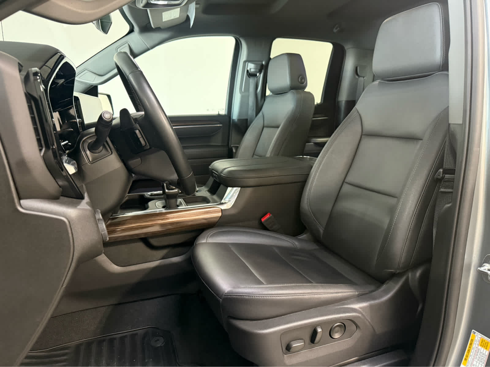 Thumbnail: 2025 Chevrolet Silverado 1500 - 12