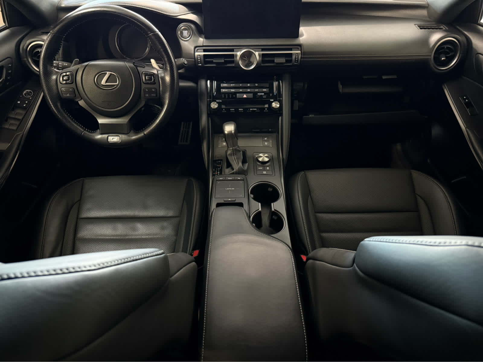 Thumbnail: 2022 Lexus IS - 16