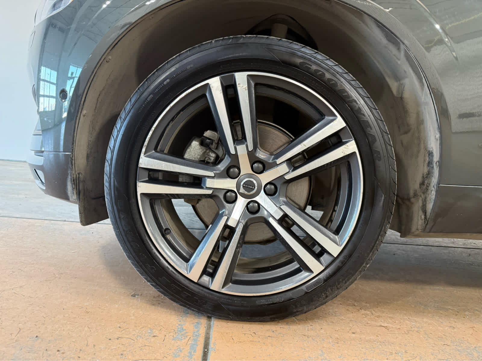 Thumbnail: 2019 Volvo XC60 - 8