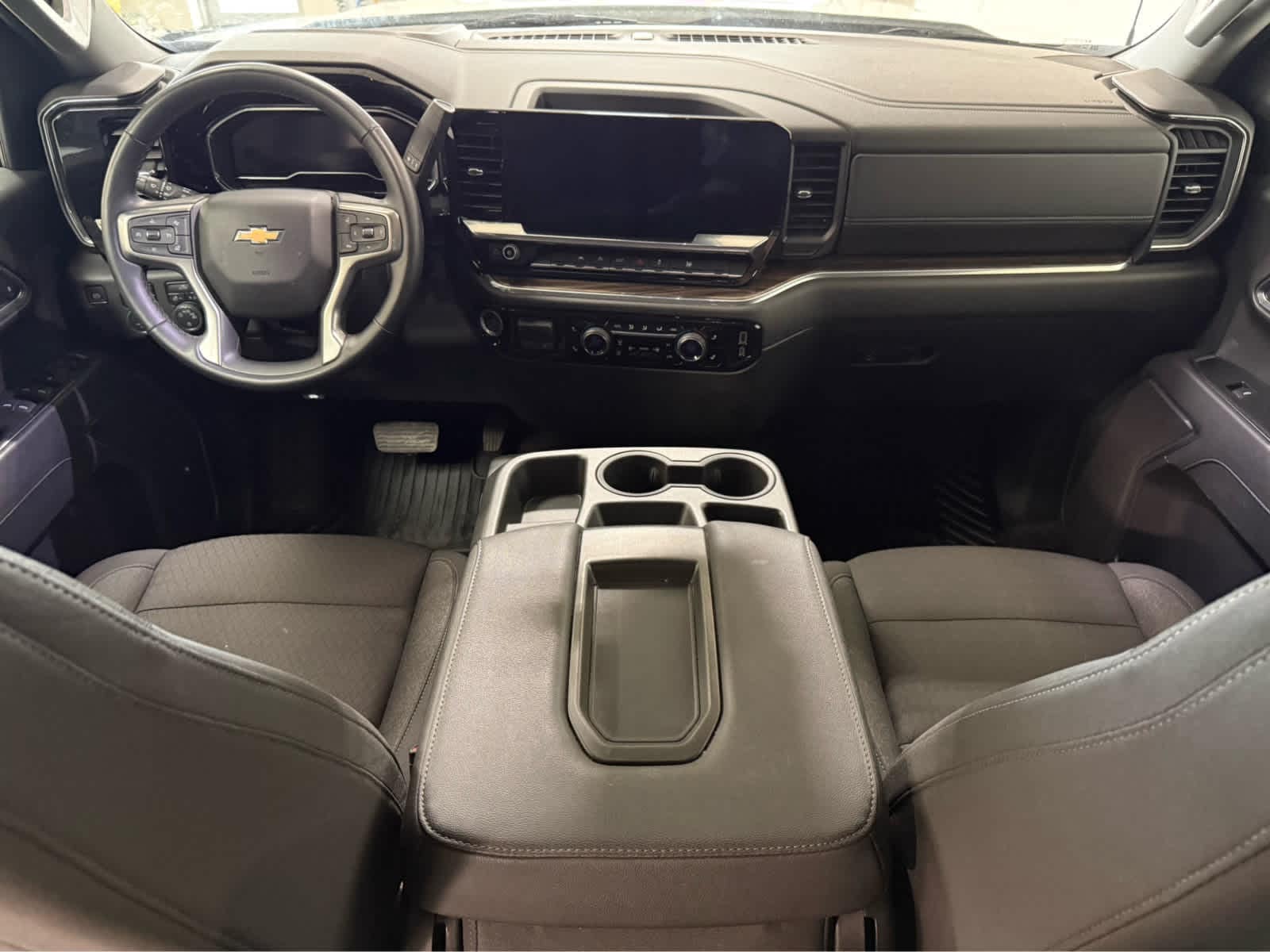 Thumbnail: 2025 Chevrolet Silverado 1500 - 15