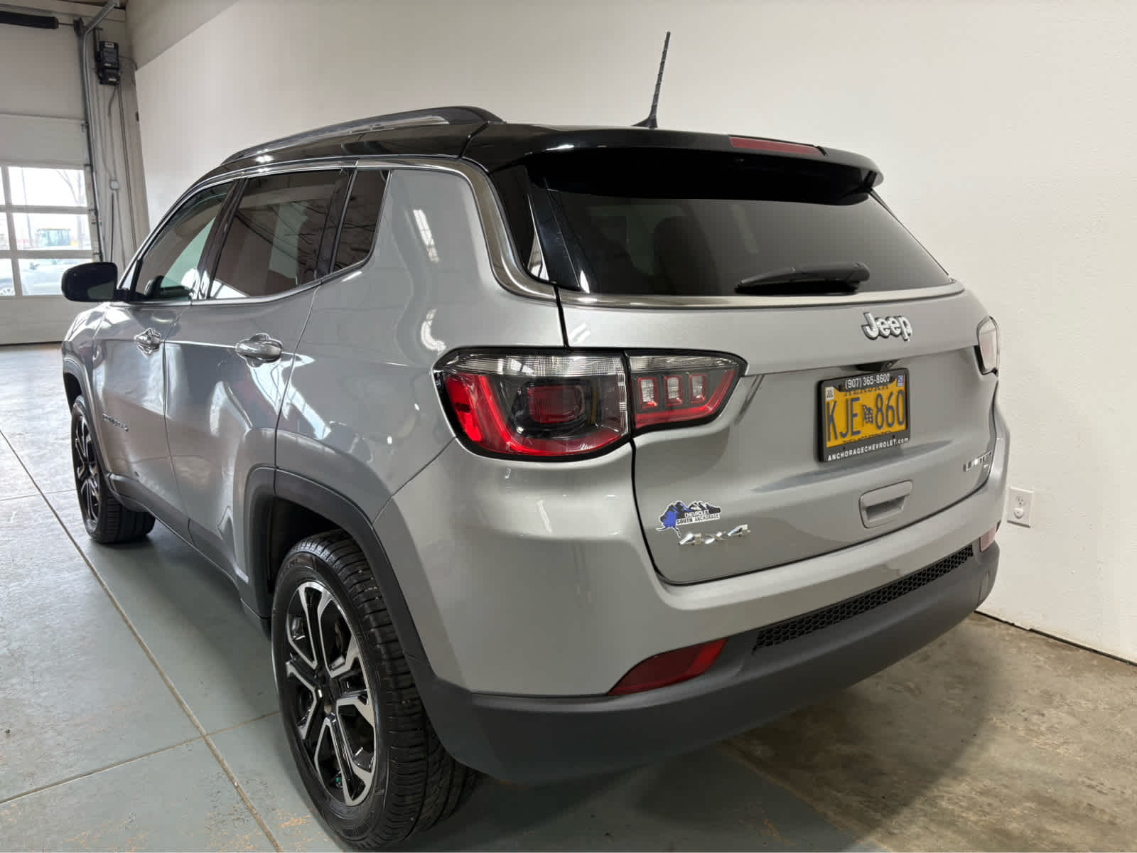 Thumbnail: 2022 Jeep Compass - 3