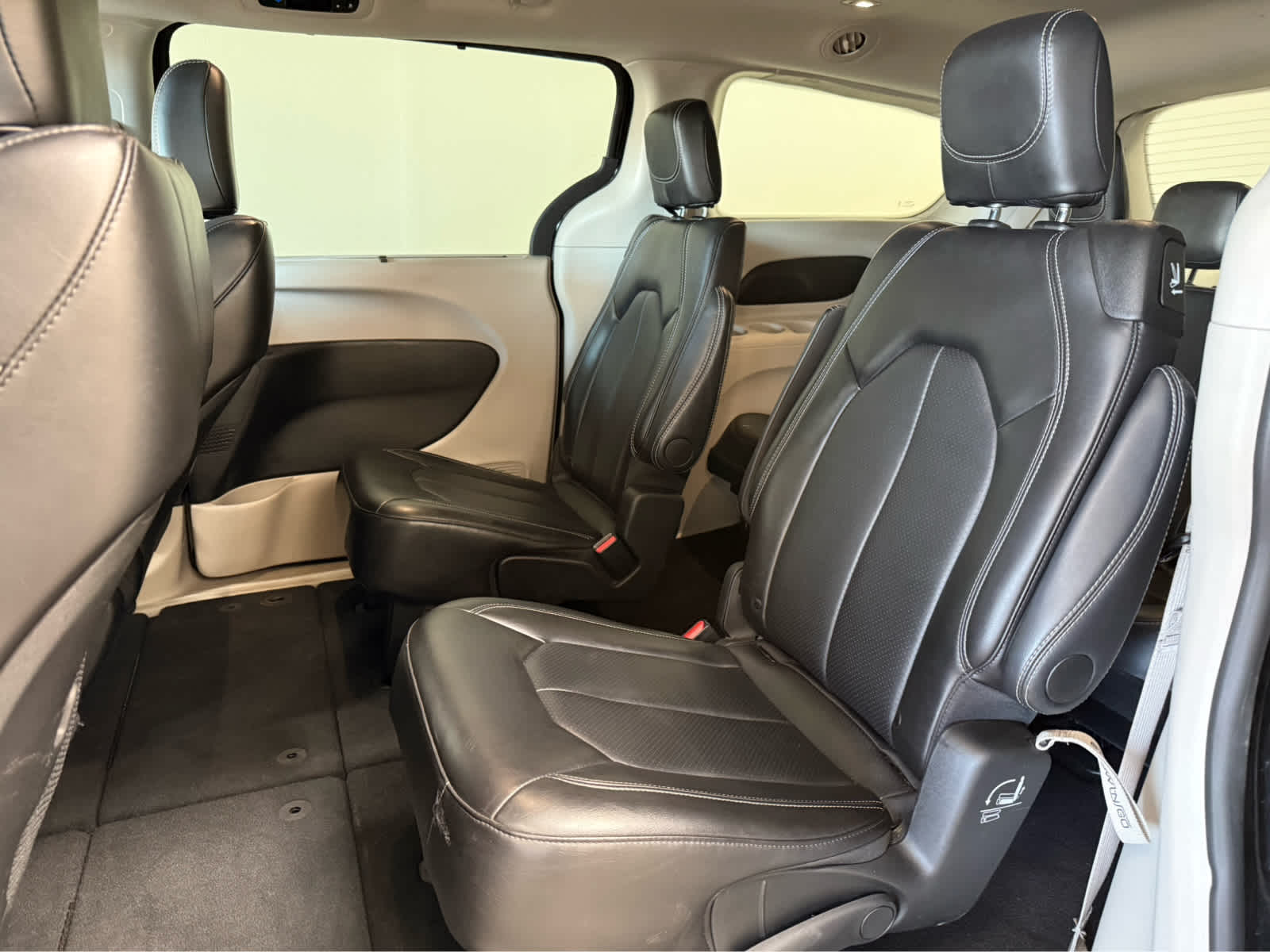 Thumbnail: 2024 Chrysler Pacifica - 15