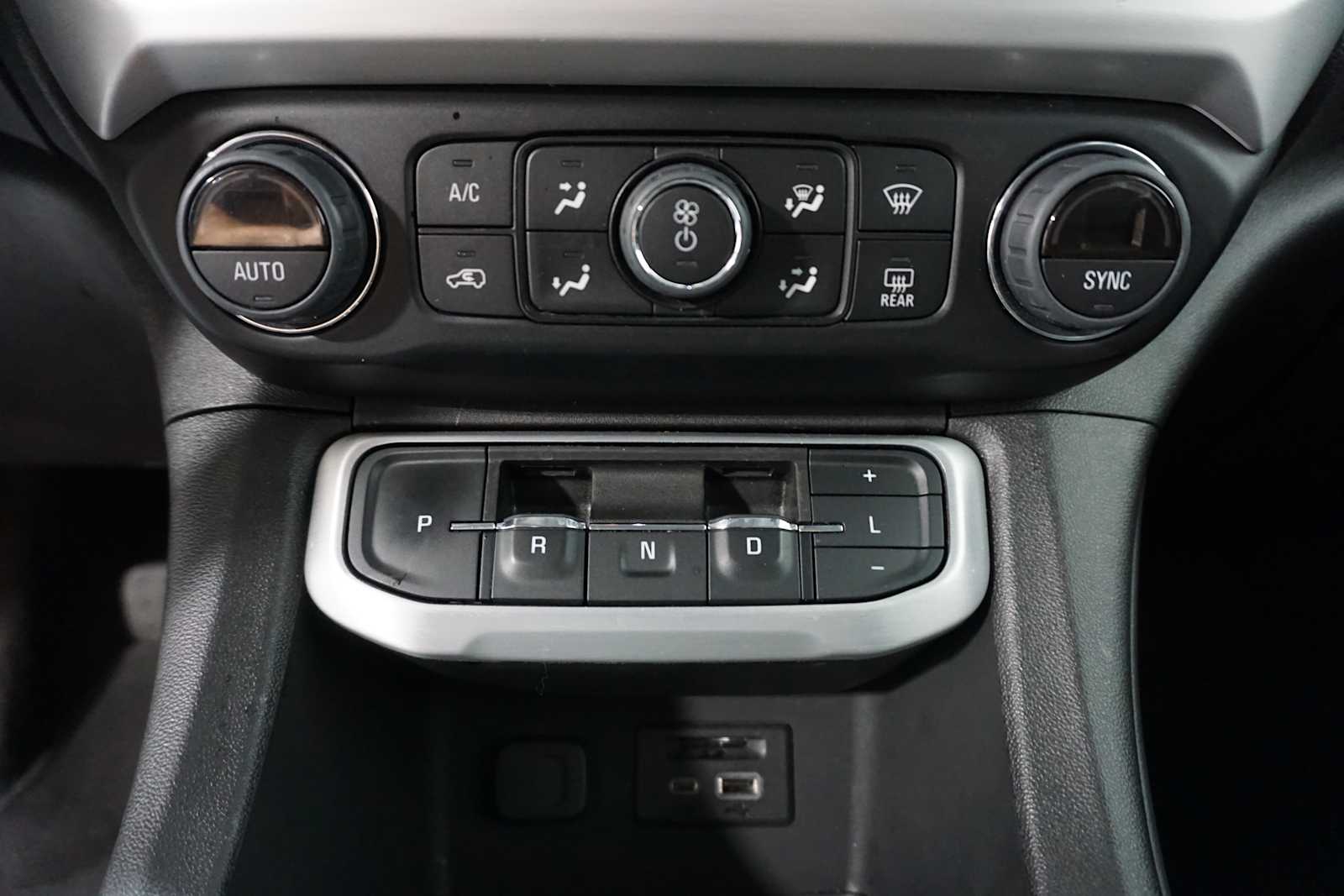 Thumbnail: 2023 GMC Acadia - 23