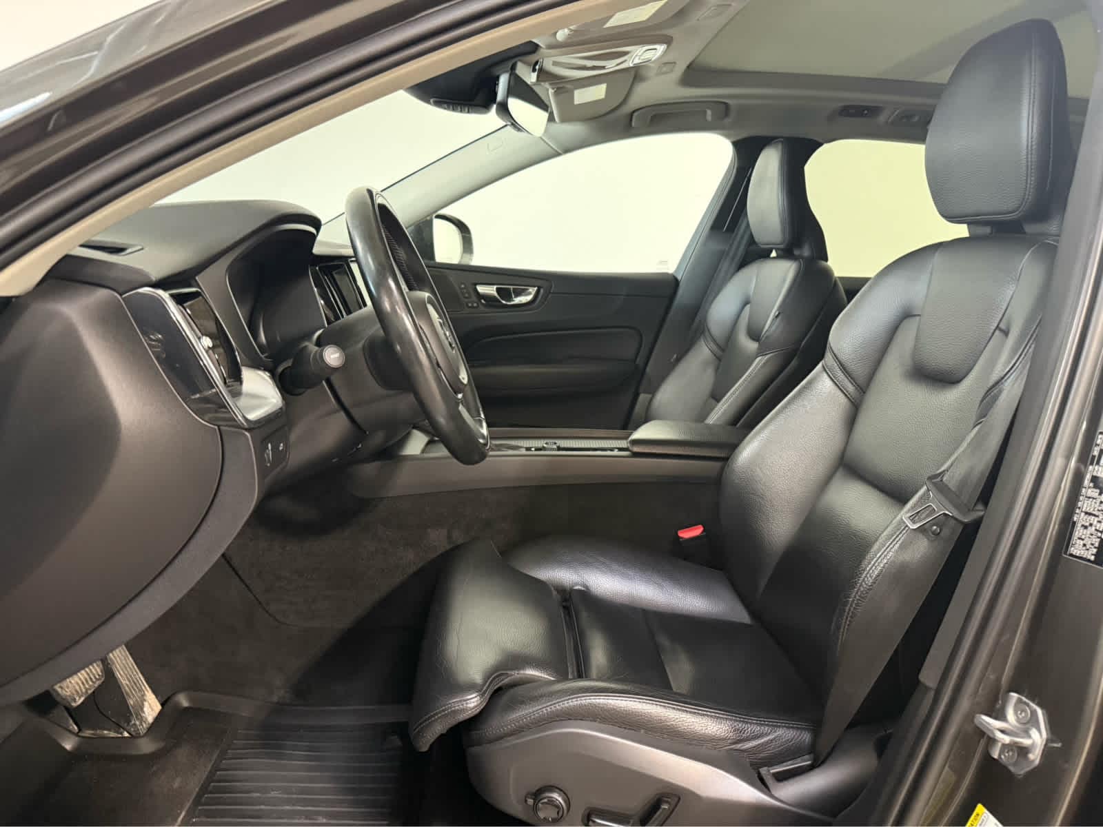 Thumbnail: 2019 Volvo XC60 - 14