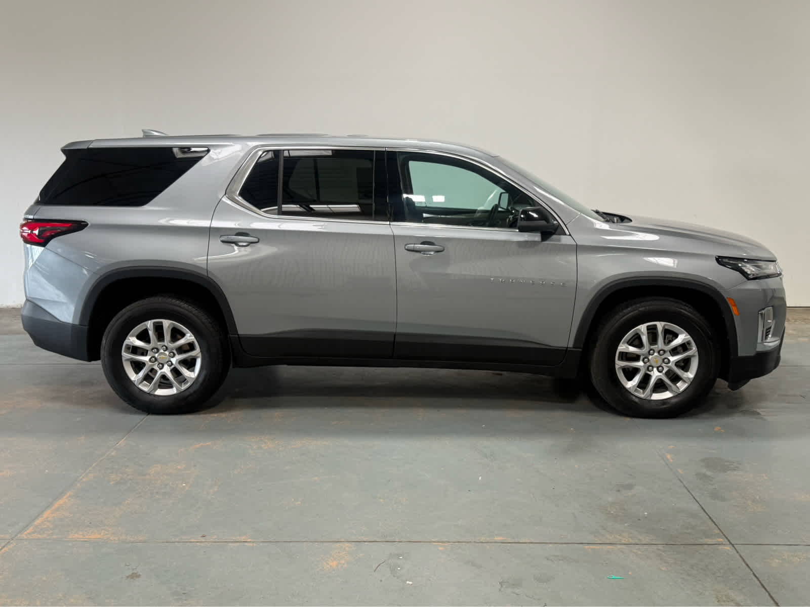 Thumbnail: 2023 Chevrolet Traverse - 6
