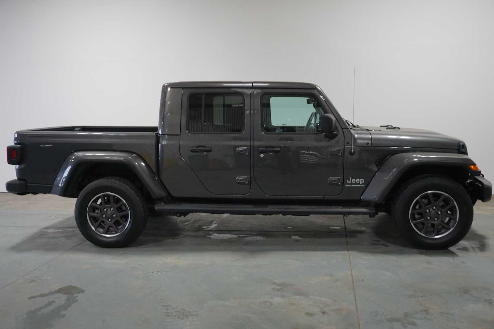 Thumbnail: 2023 Jeep Gladiator - 7