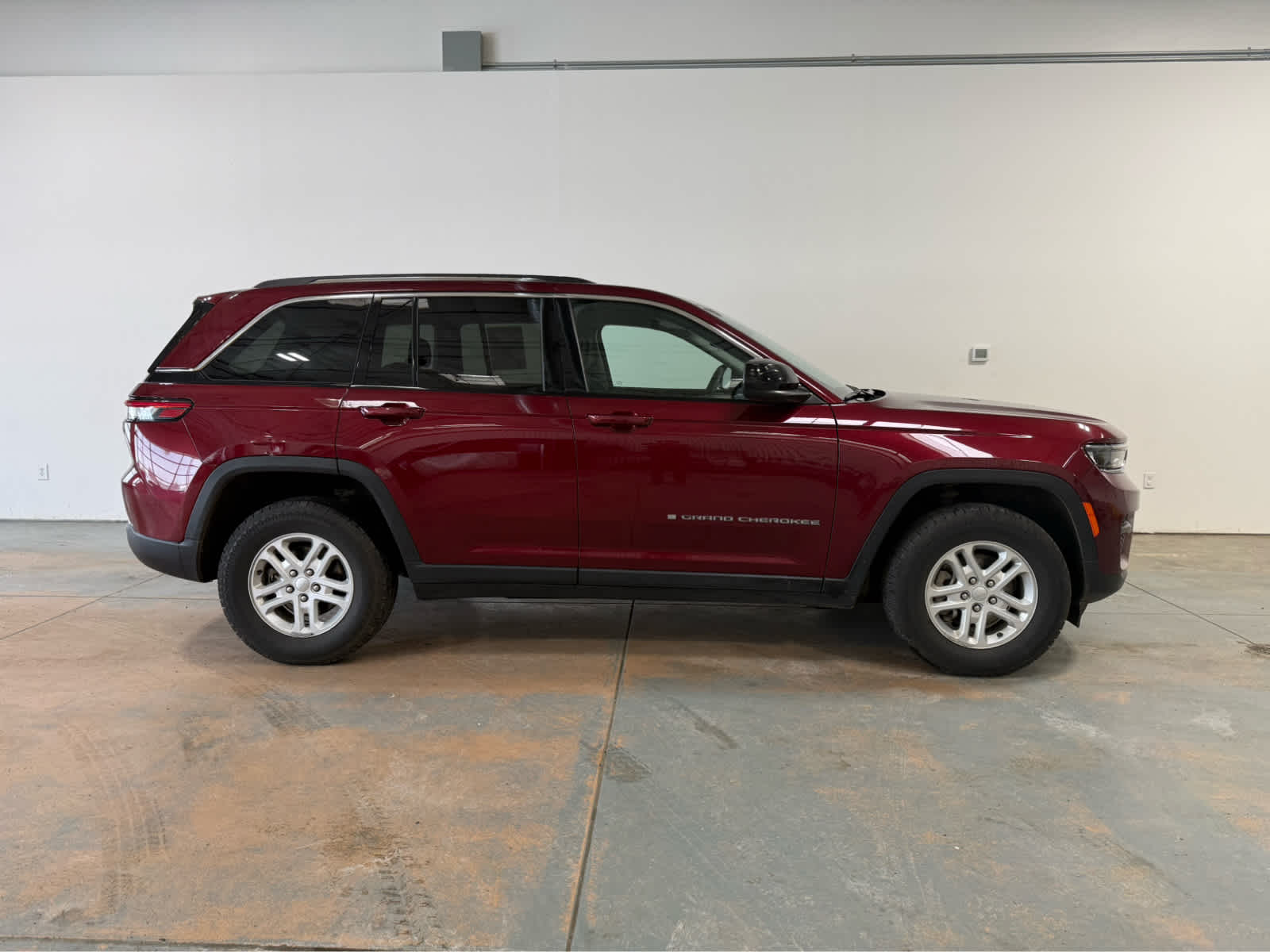 Thumbnail: 2024 Jeep Grand Cherokee - 6