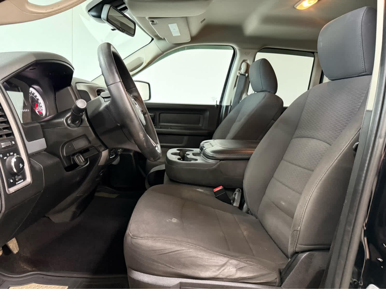 Thumbnail: 2019 RAM 1500 Classic - 13