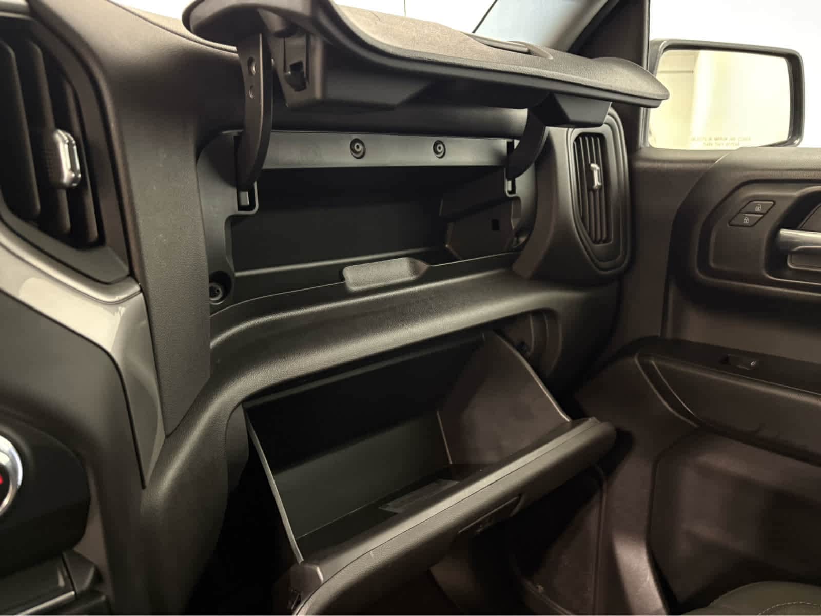 Thumbnail: 2024 GMC Sierra 1500 - 22