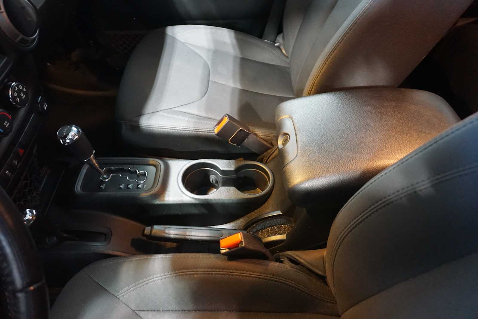 Thumbnail: 2018 Jeep Wrangler - 21