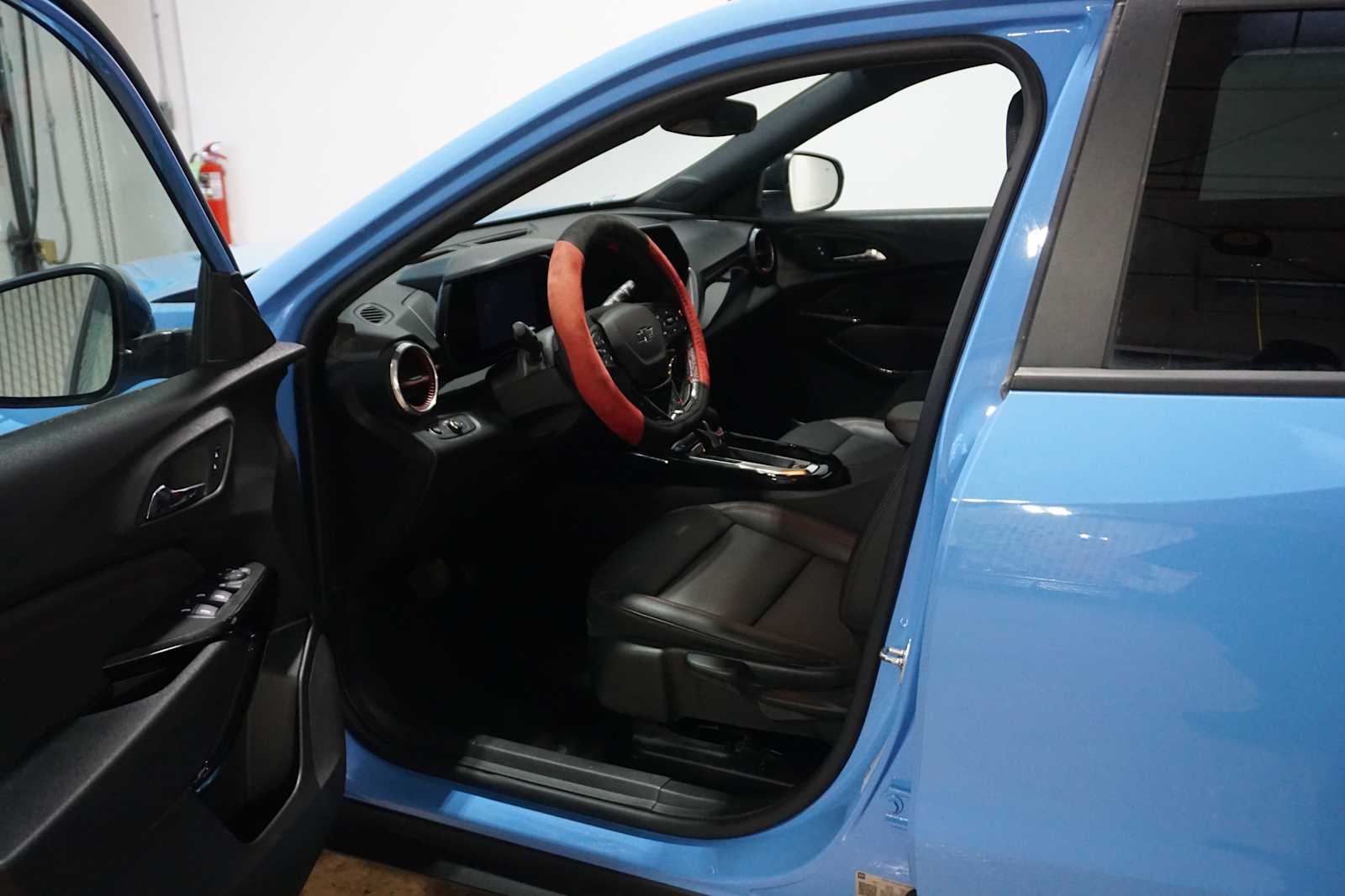 Thumbnail: 2024 Chevrolet Trax - 8