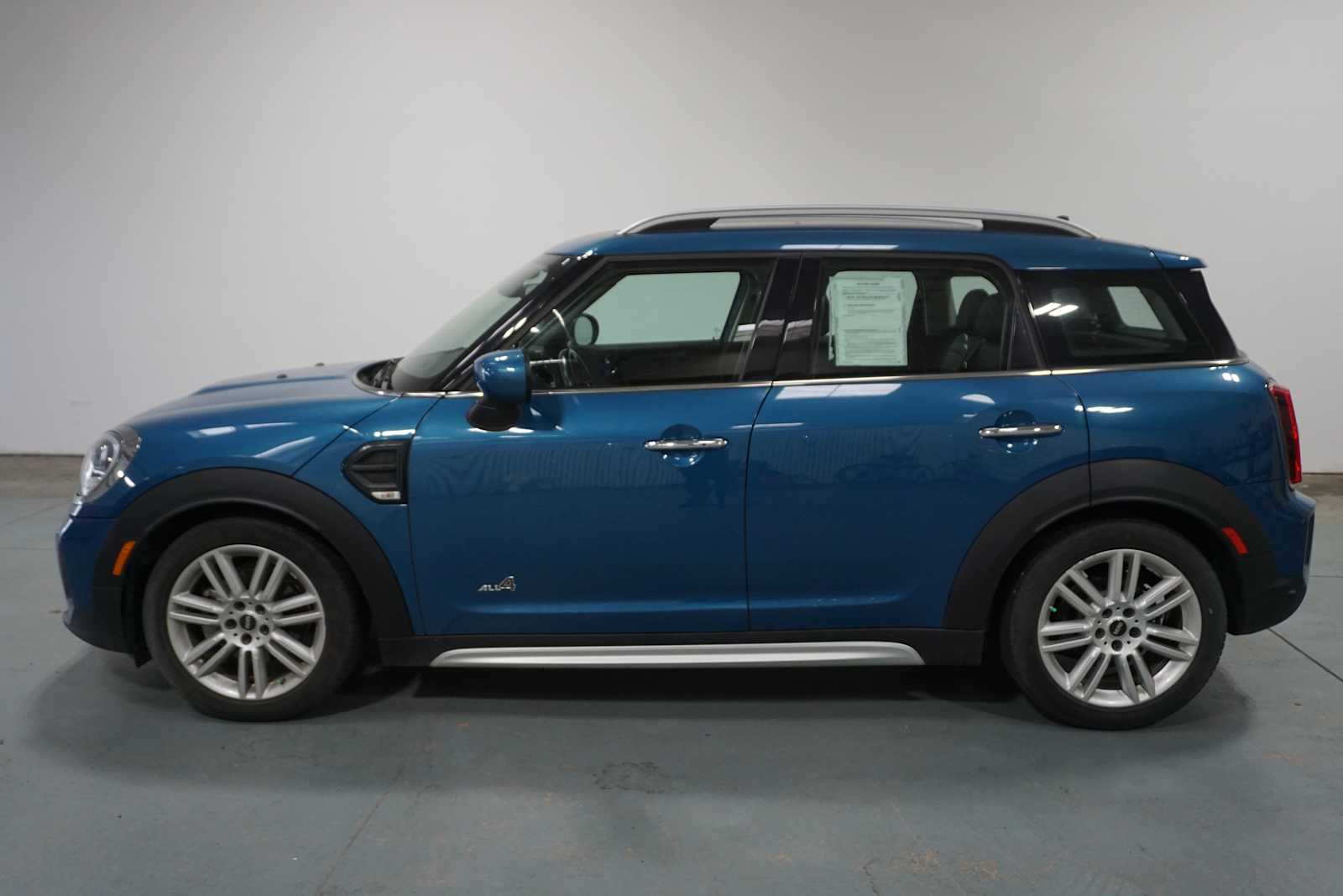 Thumbnail: 2022 MINI Cooper Countryman - 2