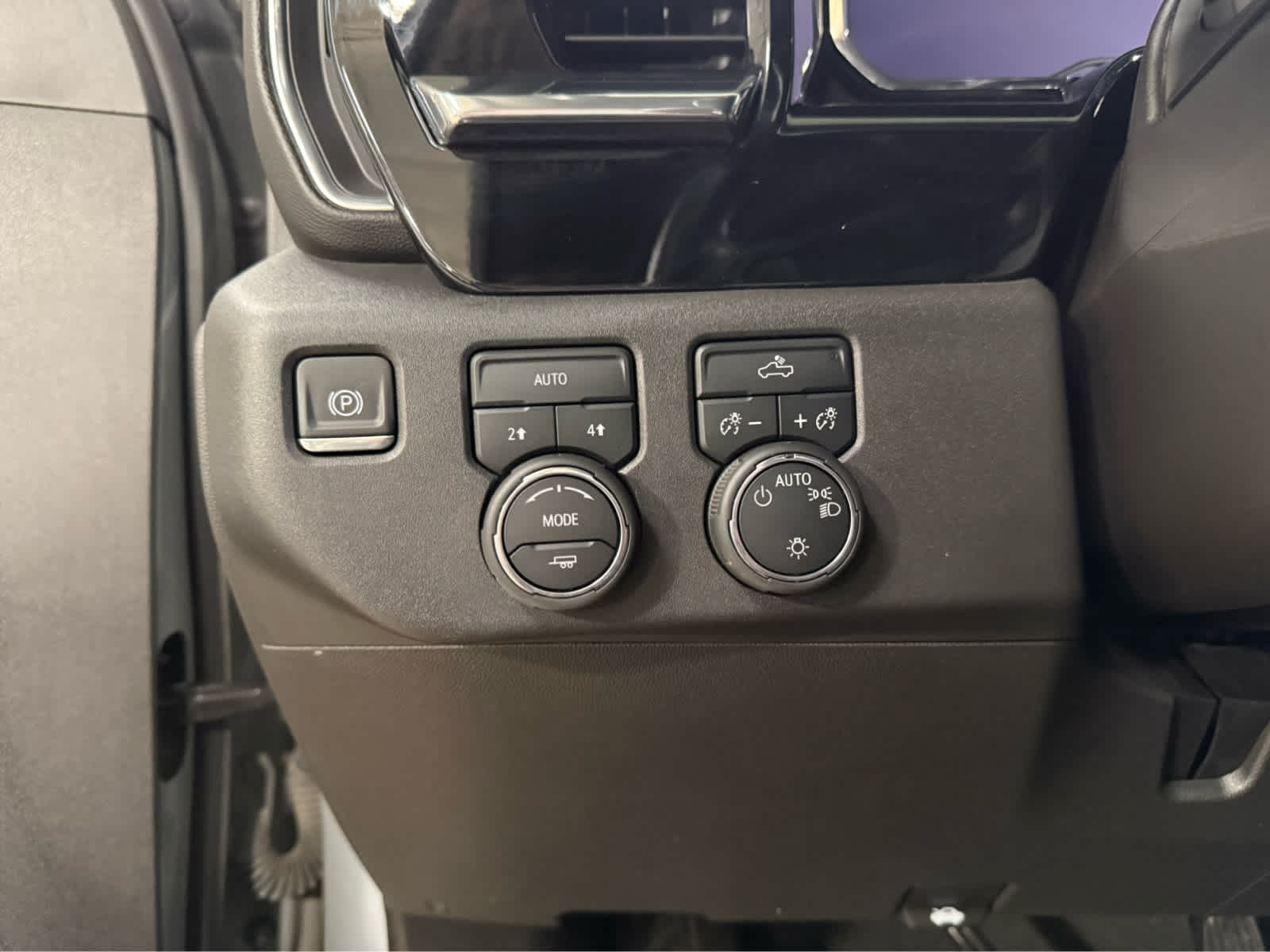 Thumbnail: 2024 Chevrolet Silverado 1500 - 28