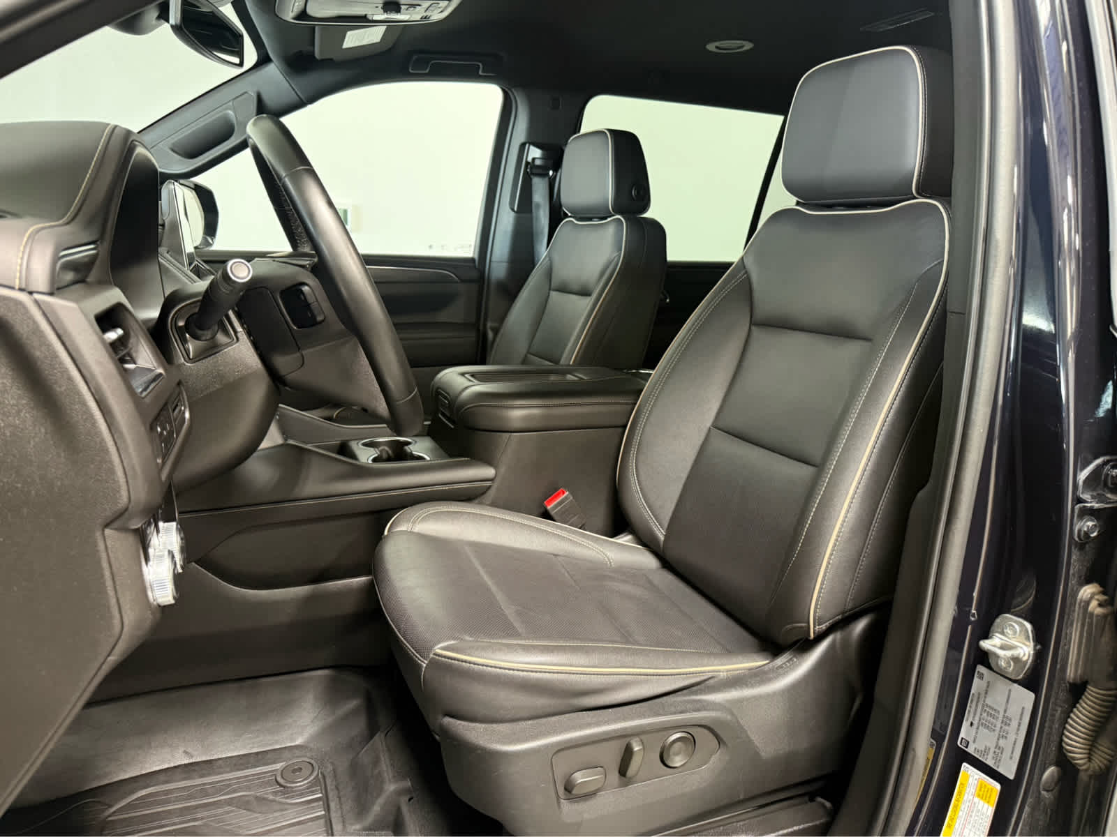 Thumbnail: 2023 GMC Yukon XL - 13