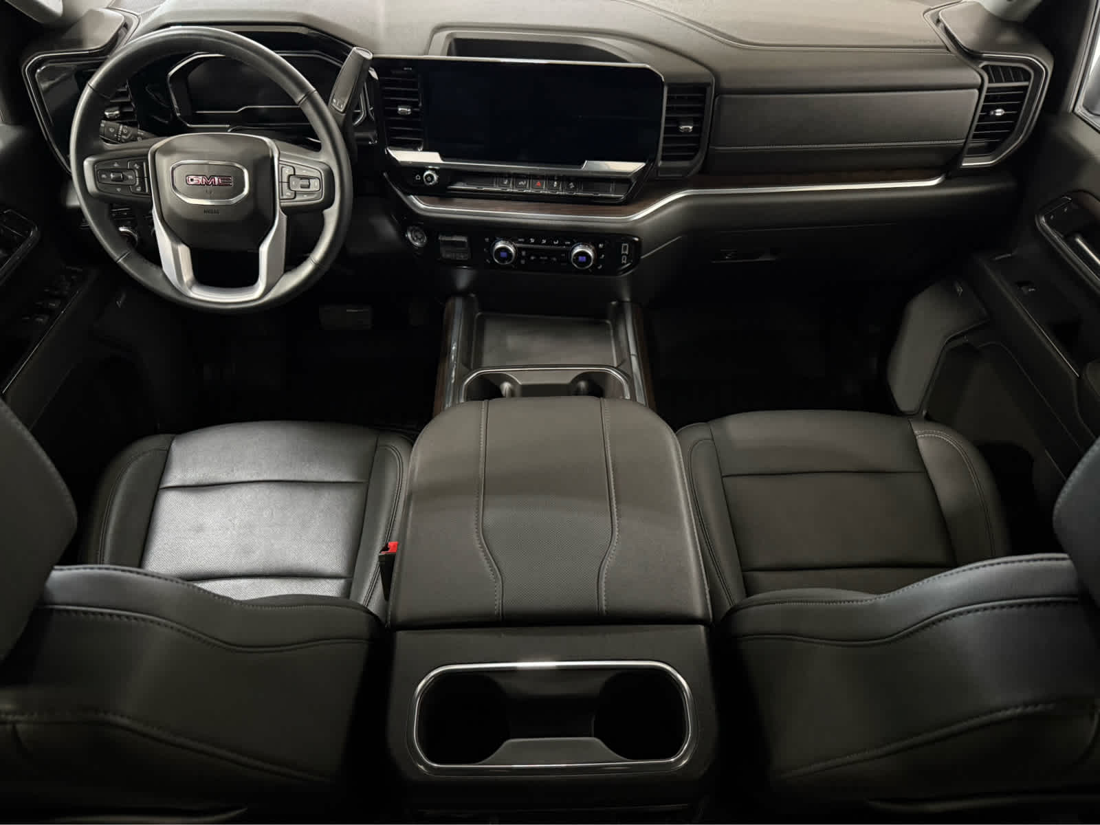 Thumbnail: 2024 GMC Sierra 2500 - 17