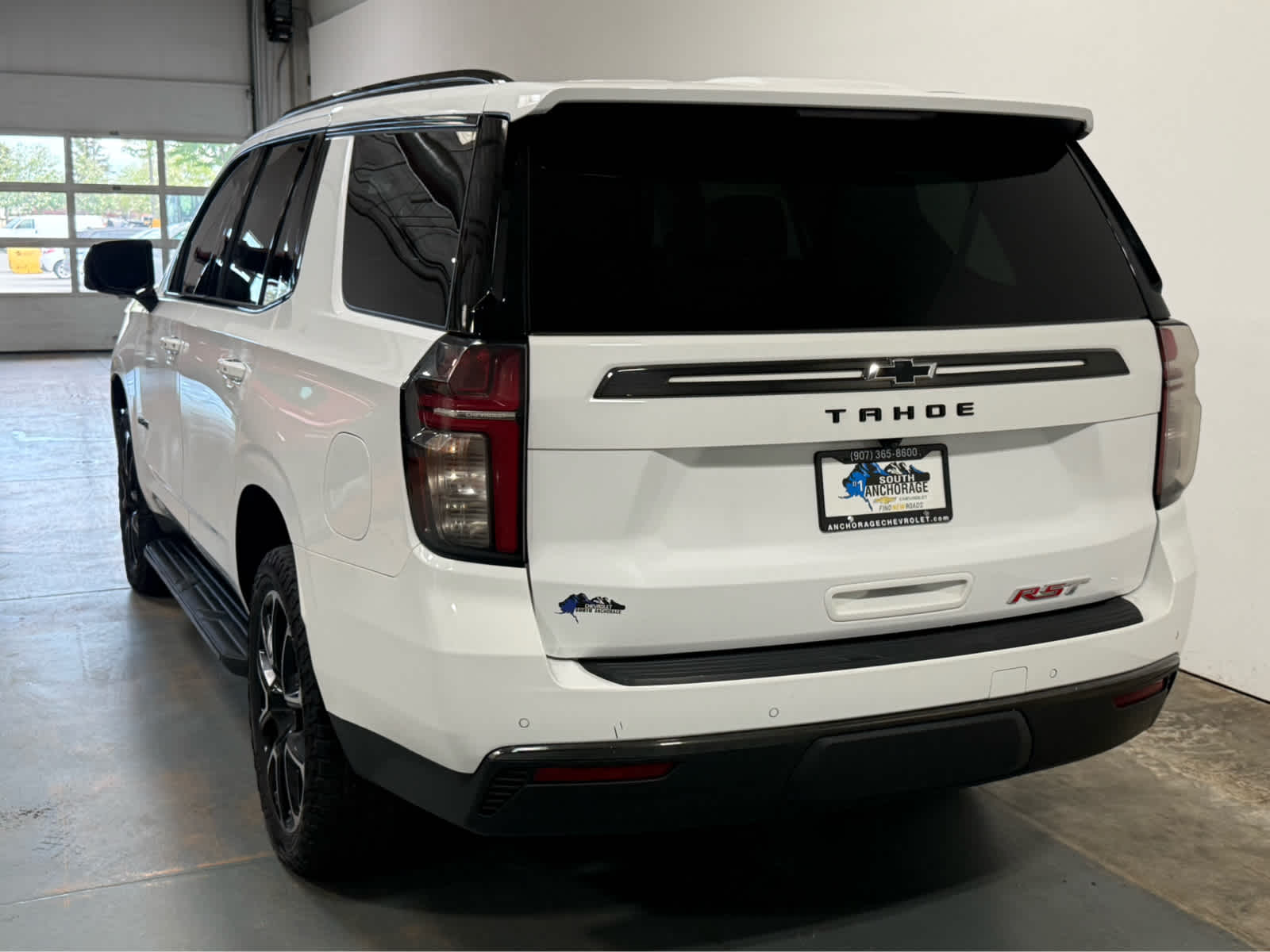 Thumbnail: 2022 Chevrolet Tahoe - 3