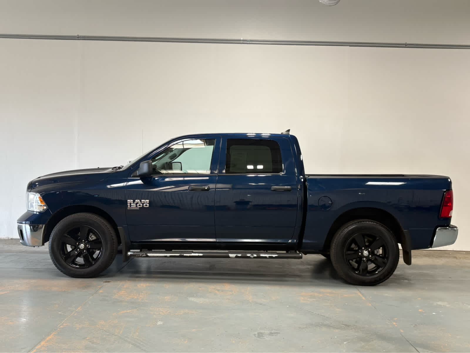 Thumbnail: 2023 RAM 1500 Classic - 2