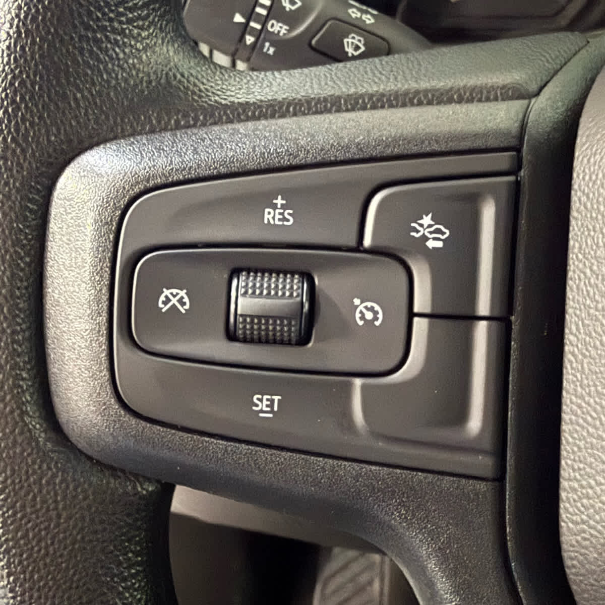 Thumbnail: 2025 Chevrolet Silverado 1500 - 23