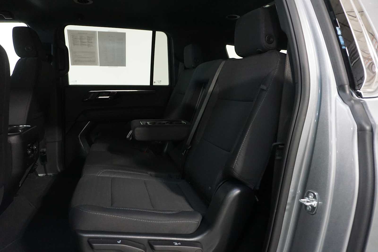 Thumbnail: 2025 Chevrolet Suburban - 18