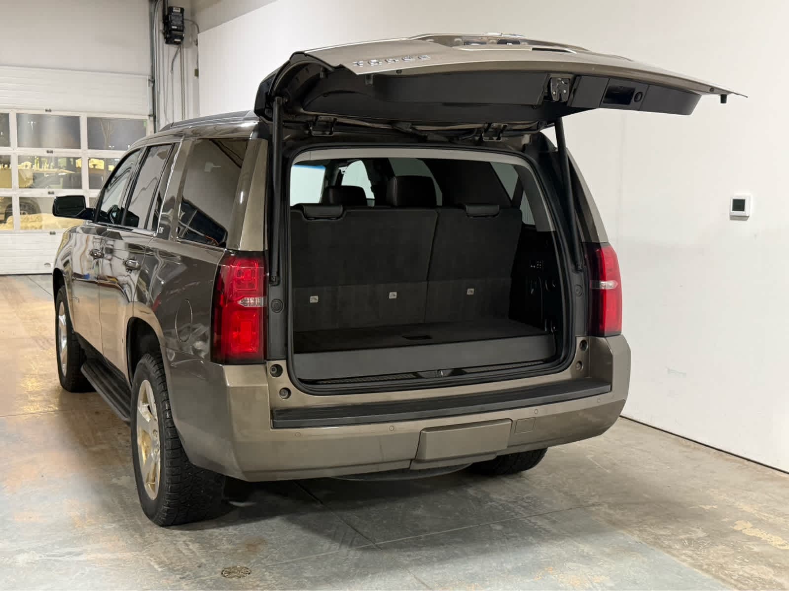 Thumbnail: 2016 Chevrolet Tahoe - 5