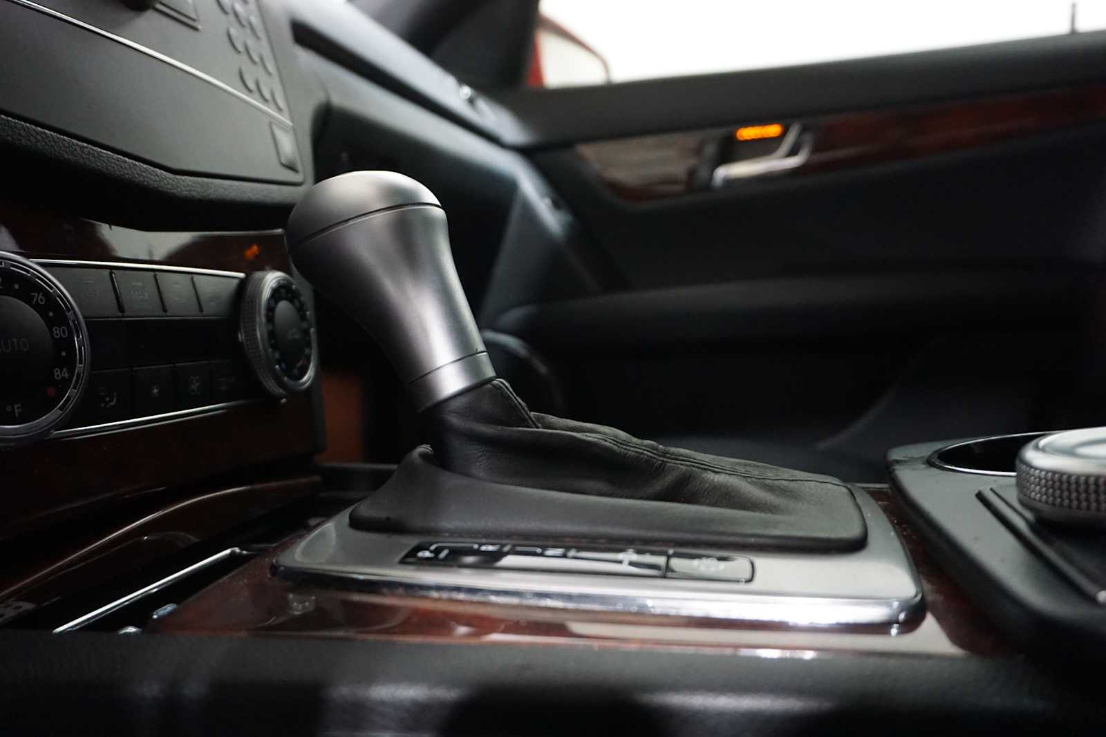 Thumbnail: 2010 Mercedes-Benz C-Class - 23