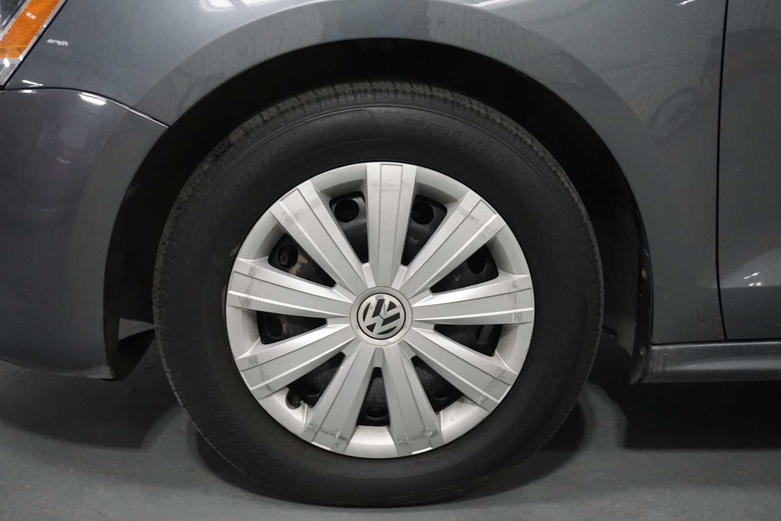 Thumbnail: 2013 Volkswagen Jetta - 8