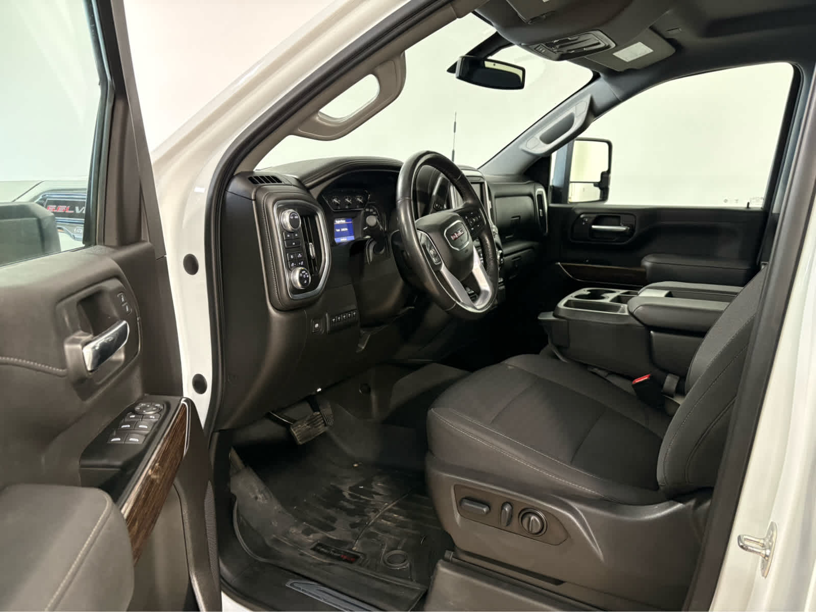 Thumbnail: 2022 GMC Sierra 2500 - 14