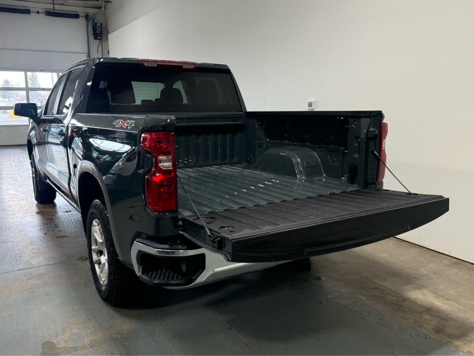 Thumbnail: 2025 Chevrolet Silverado 1500 - 4