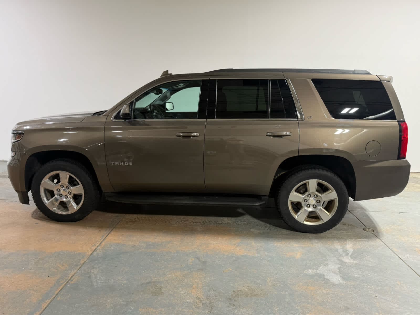 Thumbnail: 2016 Chevrolet Tahoe - 2