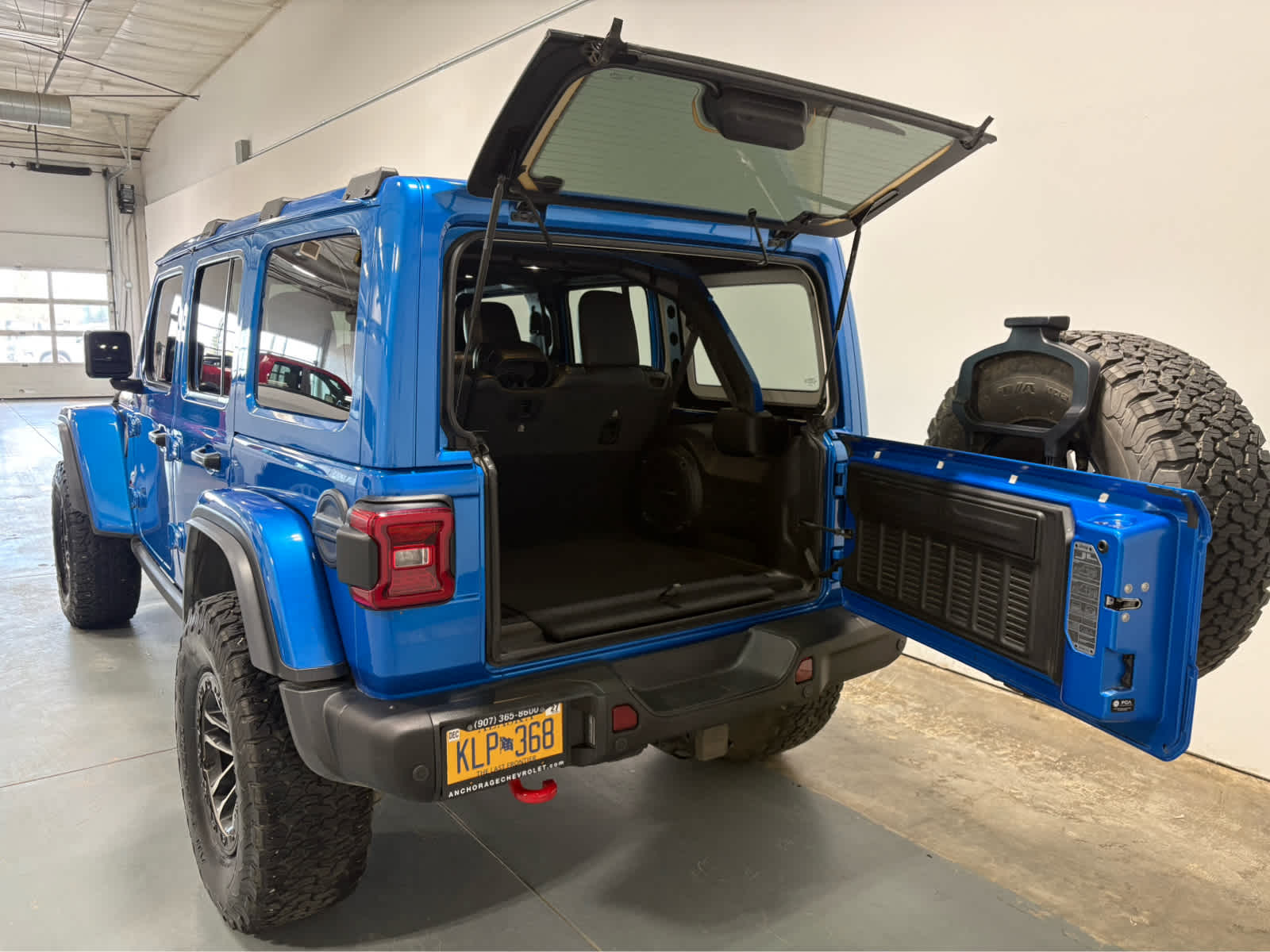 Thumbnail: 2024 Jeep Wrangler - 4