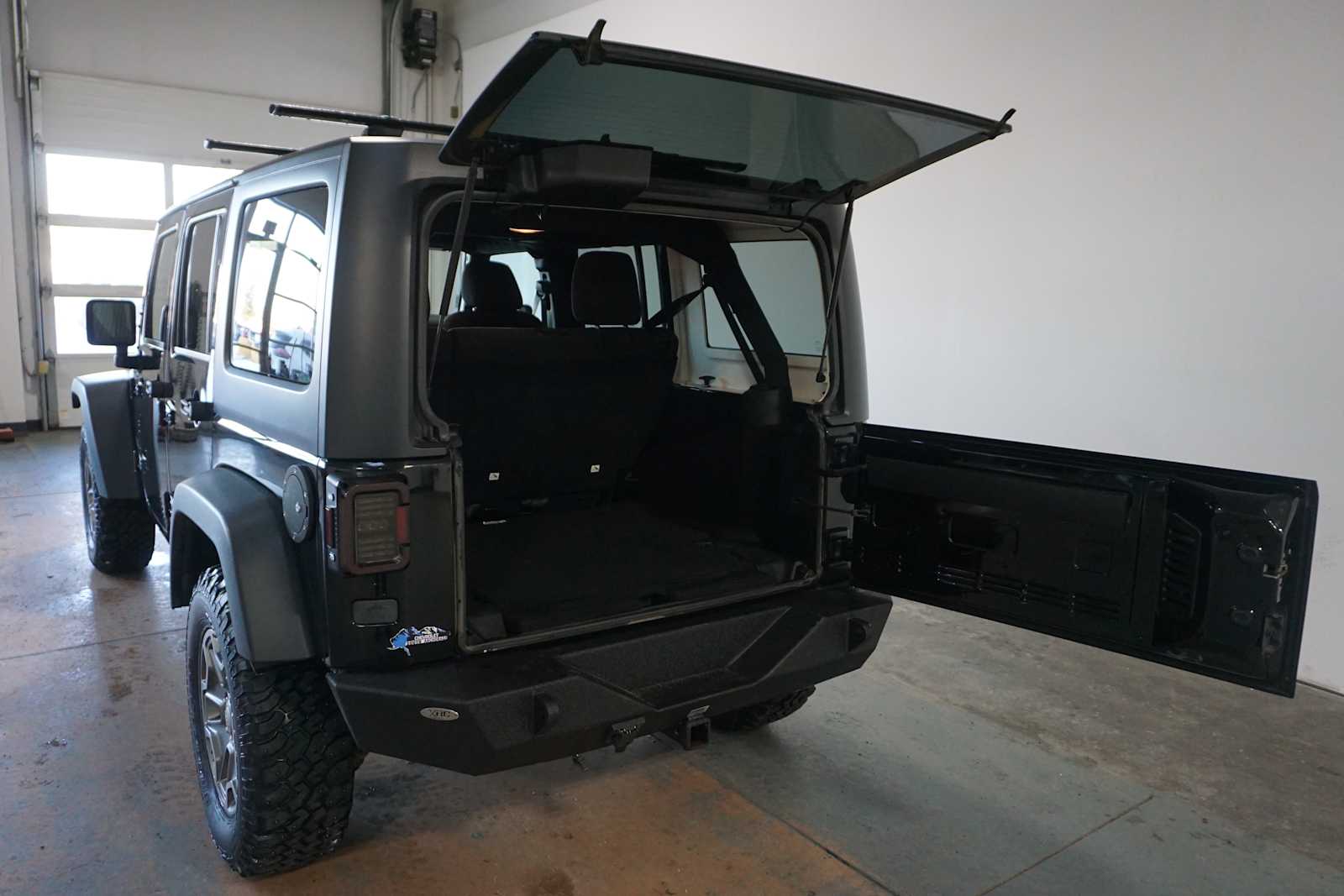 Thumbnail: 2018 Jeep Wrangler - 4