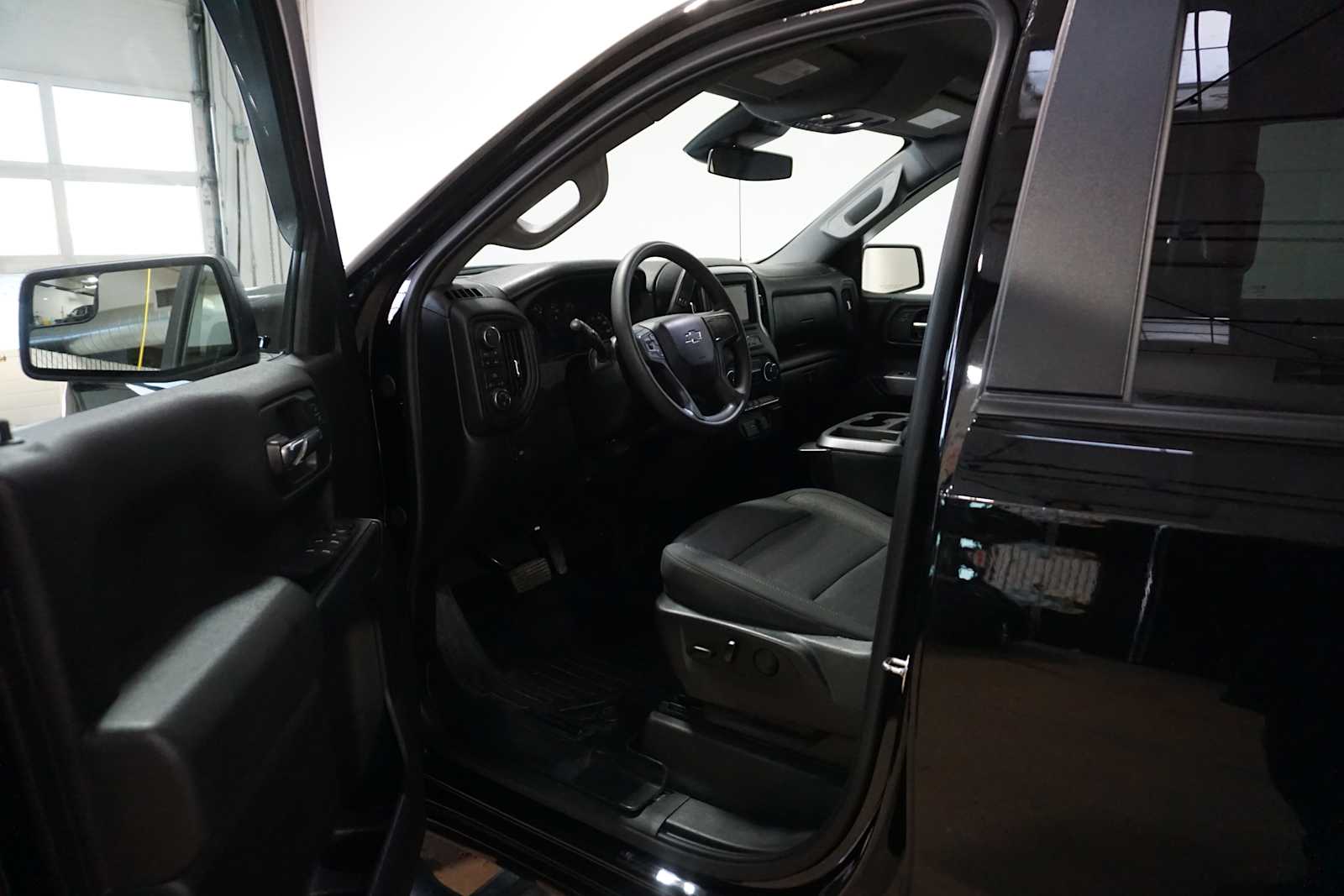 Thumbnail: 2024 Chevrolet Silverado 1500 - 8