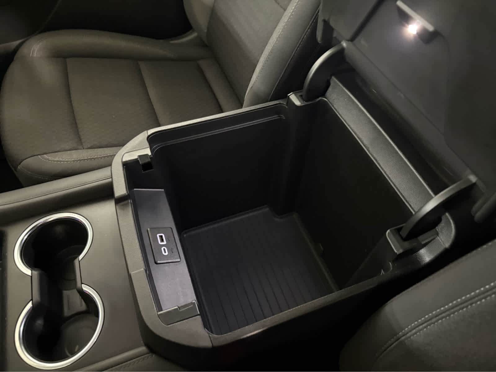 Thumbnail: 2024 GMC Yukon XL - 31