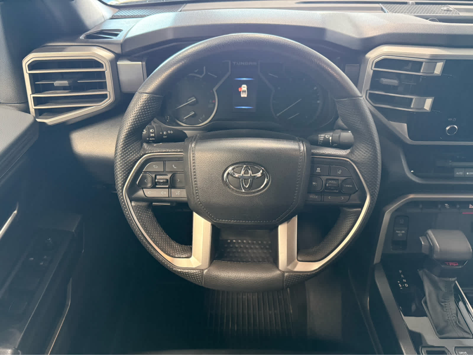 Thumbnail: 2025 Toyota Tundra - 17